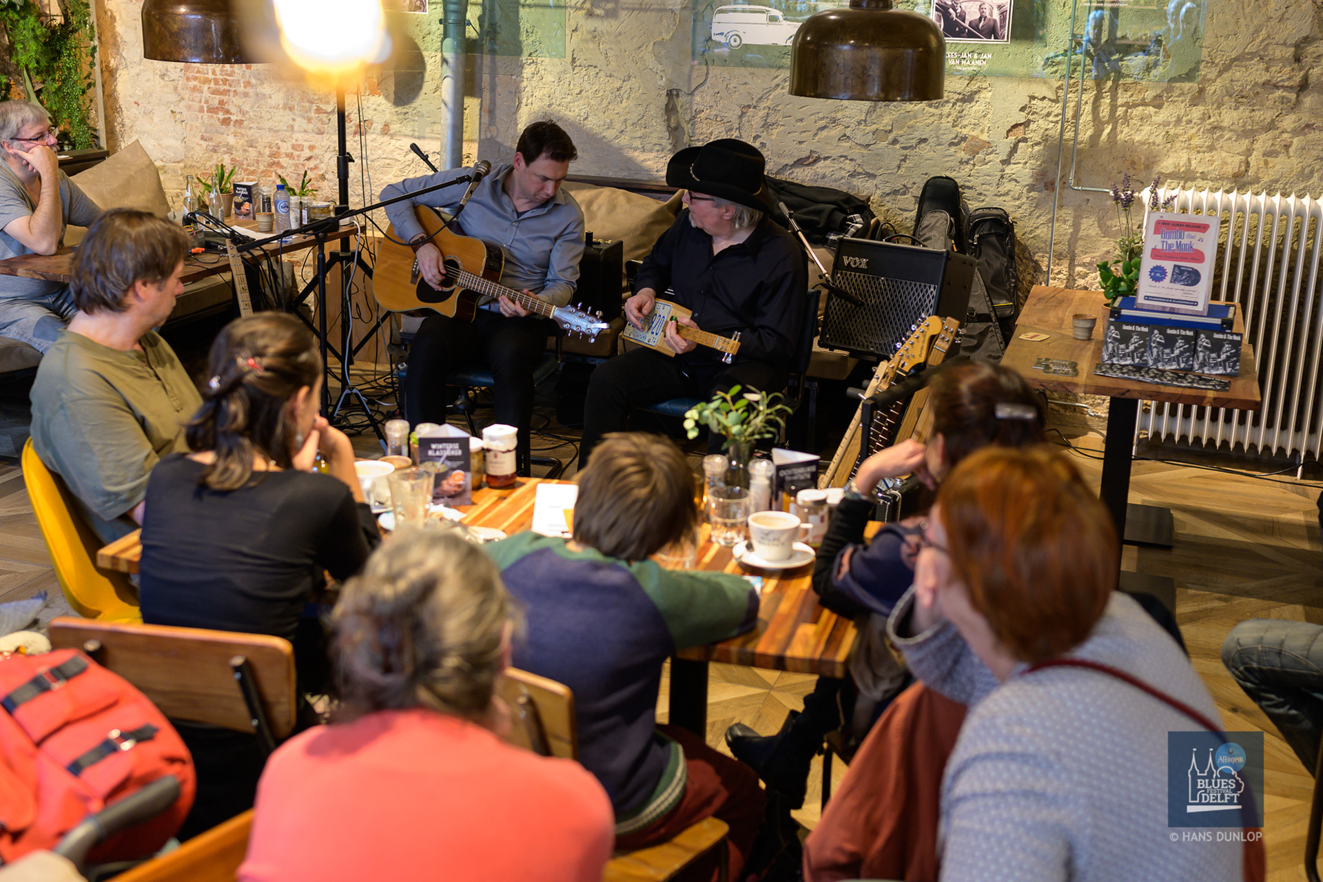 Gumbo & The Monk in restaurant Van Maanen