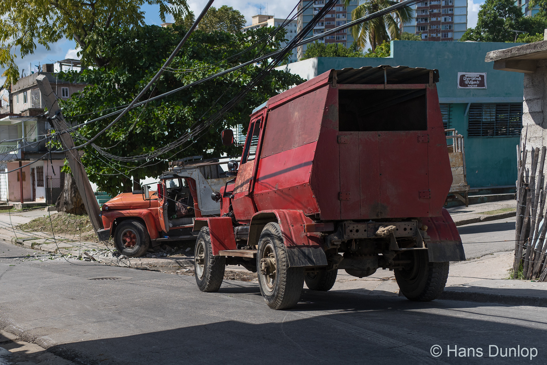 2nd accident we see, police truck in the front