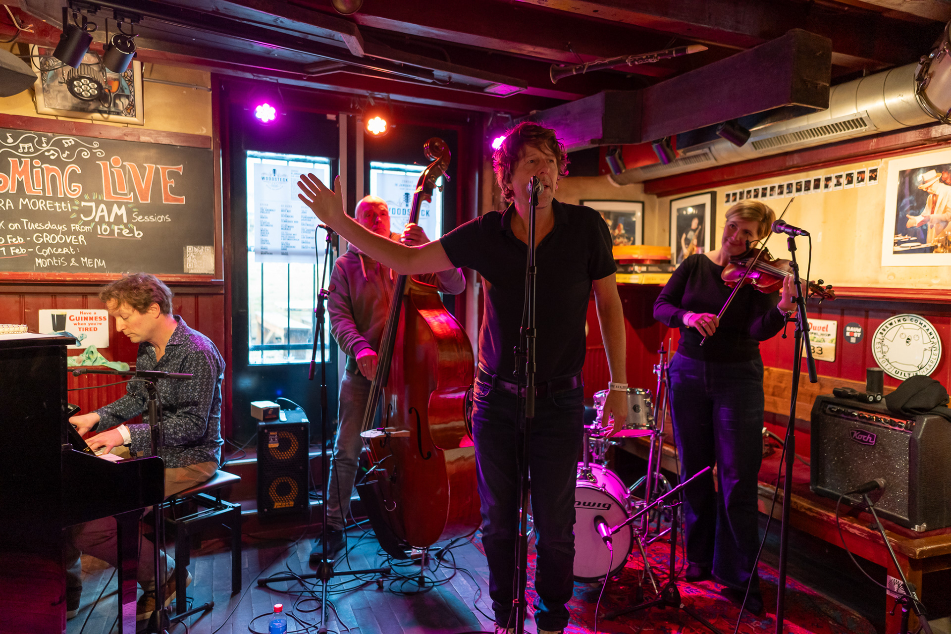 Pianoband by pAulfrAnk in Jazzcafé Bebop