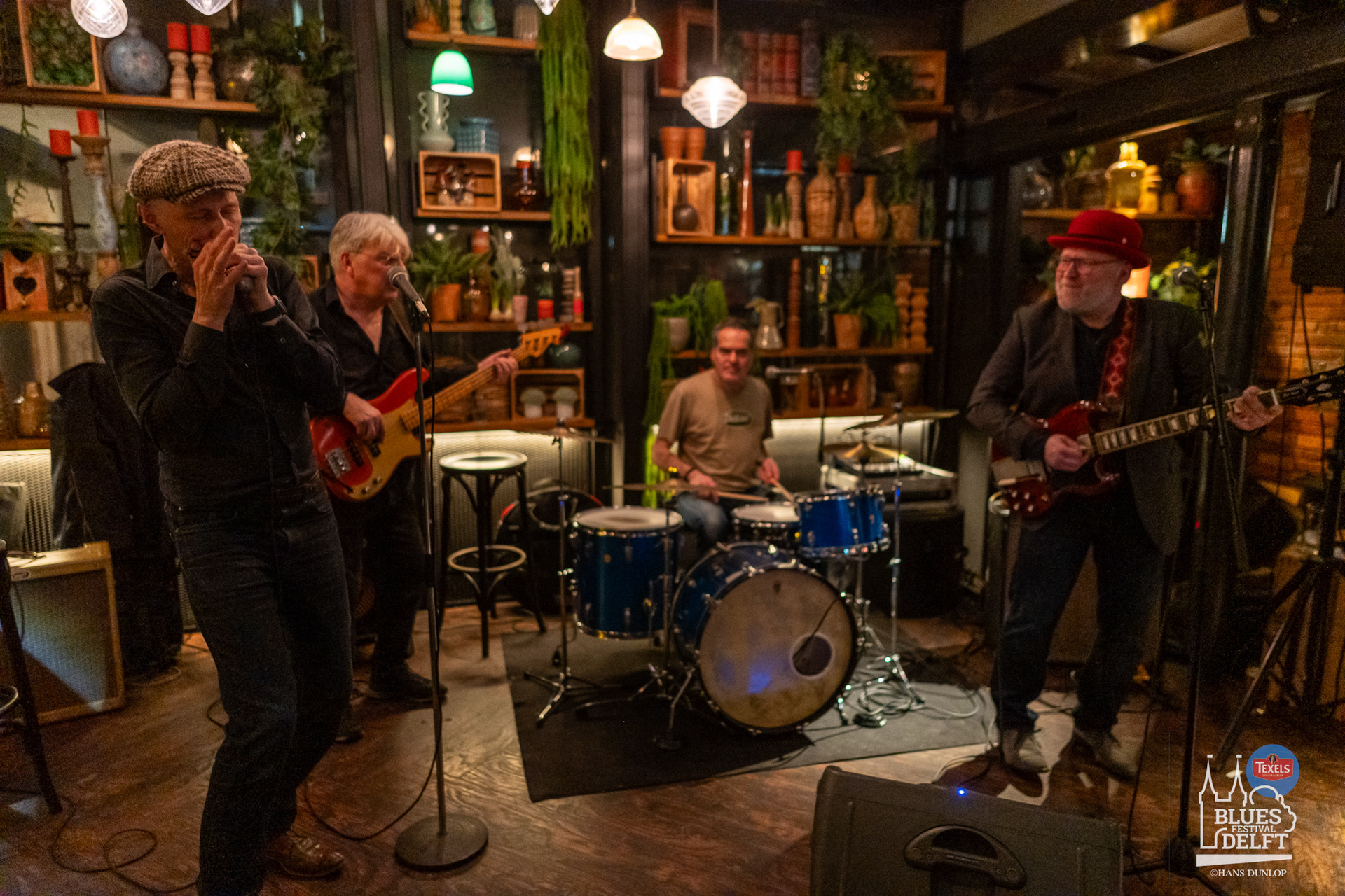 Little Boogie Boy in café Moeke