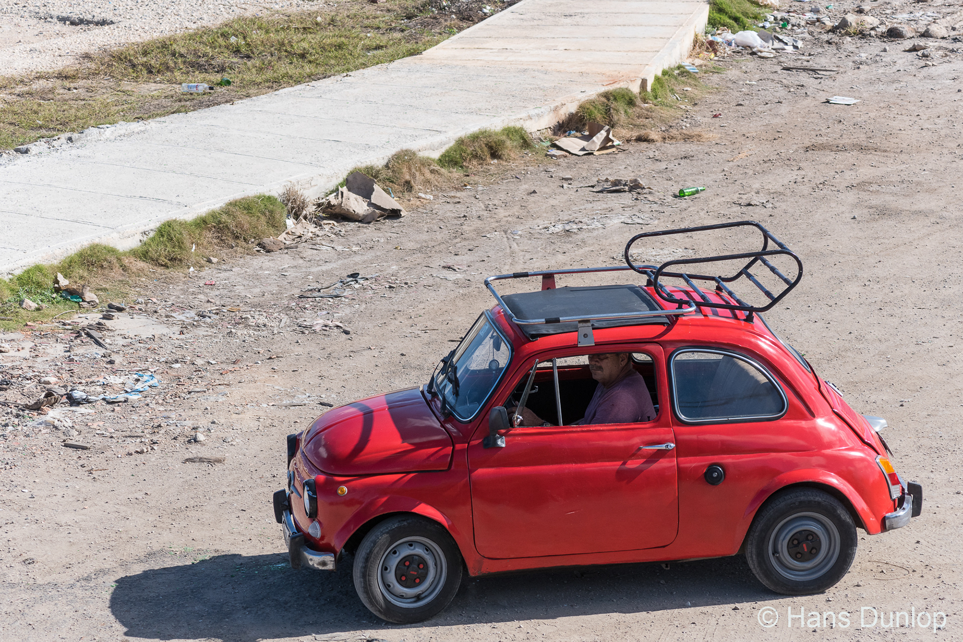 Another Fiat 500 taxi, this one with roofrack extension