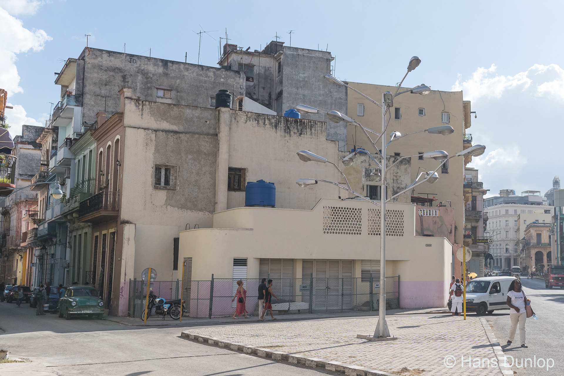 The lampposts are quite arti