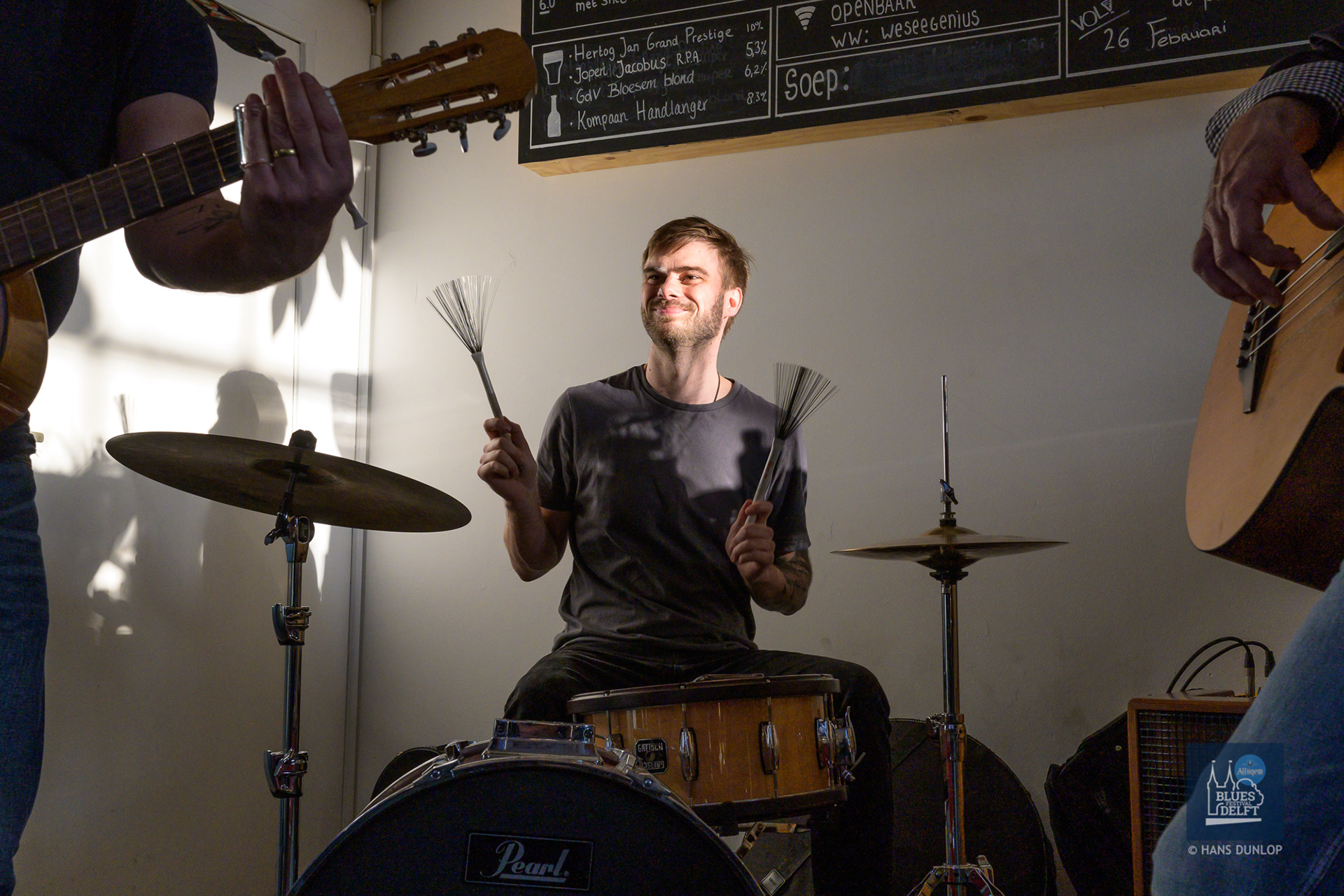 The Blue Tails in BarBaar