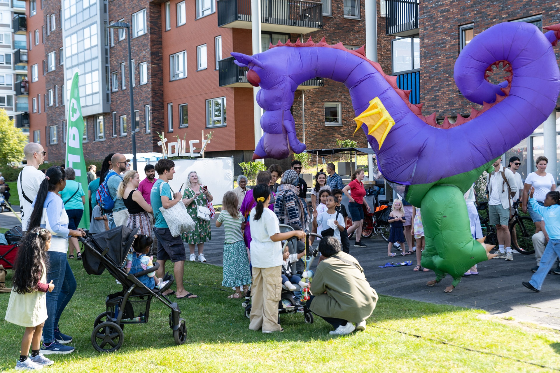 Circus Vladimir & Better Earth Guerilla