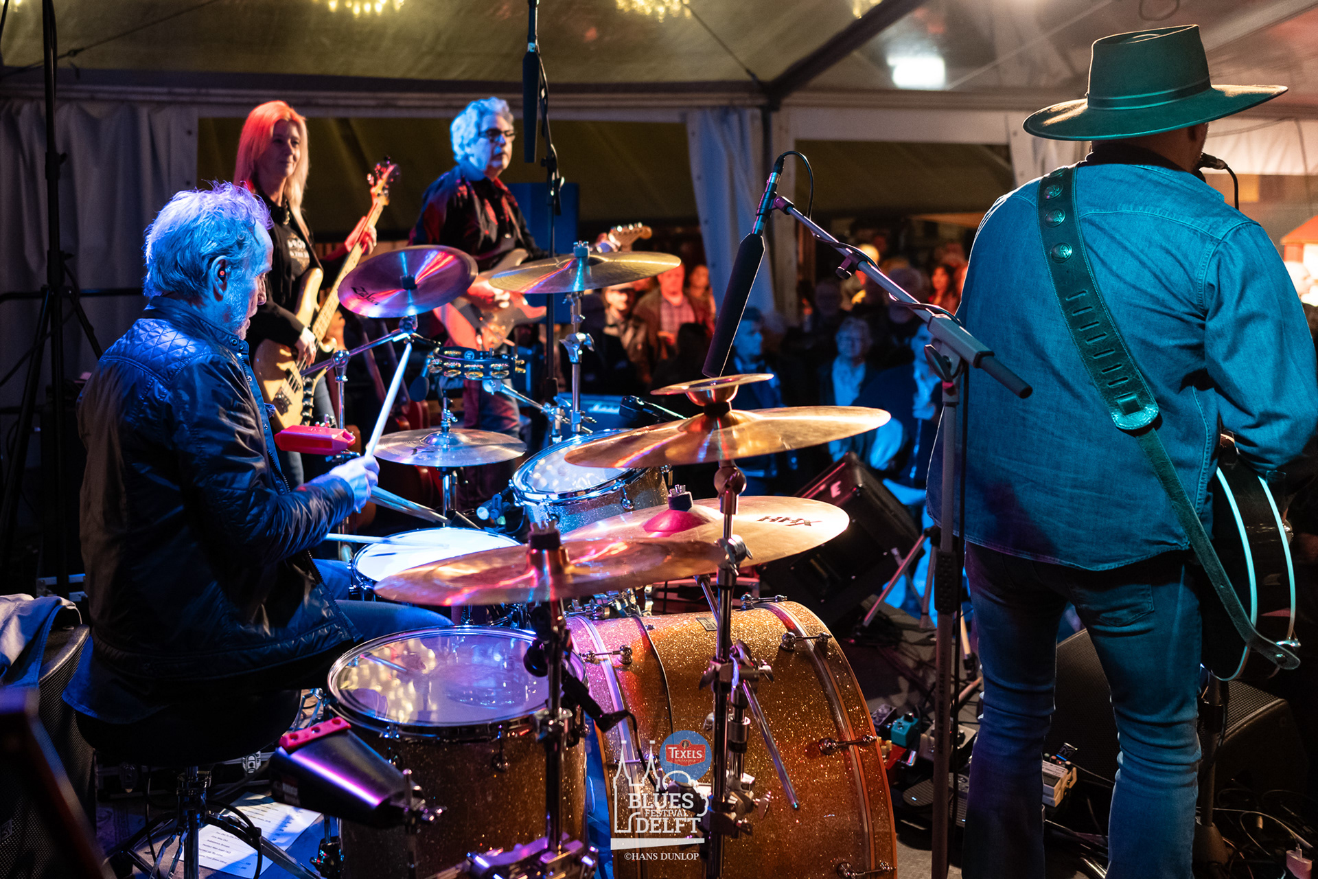 David Ronaldo in de tent bij De Oude Jan