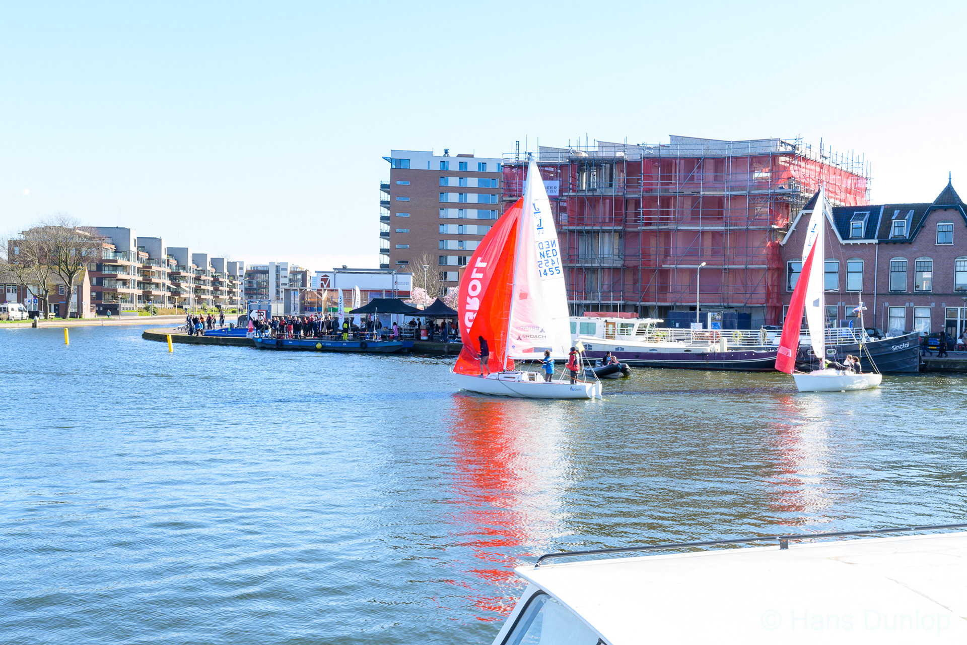 Preparations for the sailingmatch "The Battle of Delft" in De Kolk