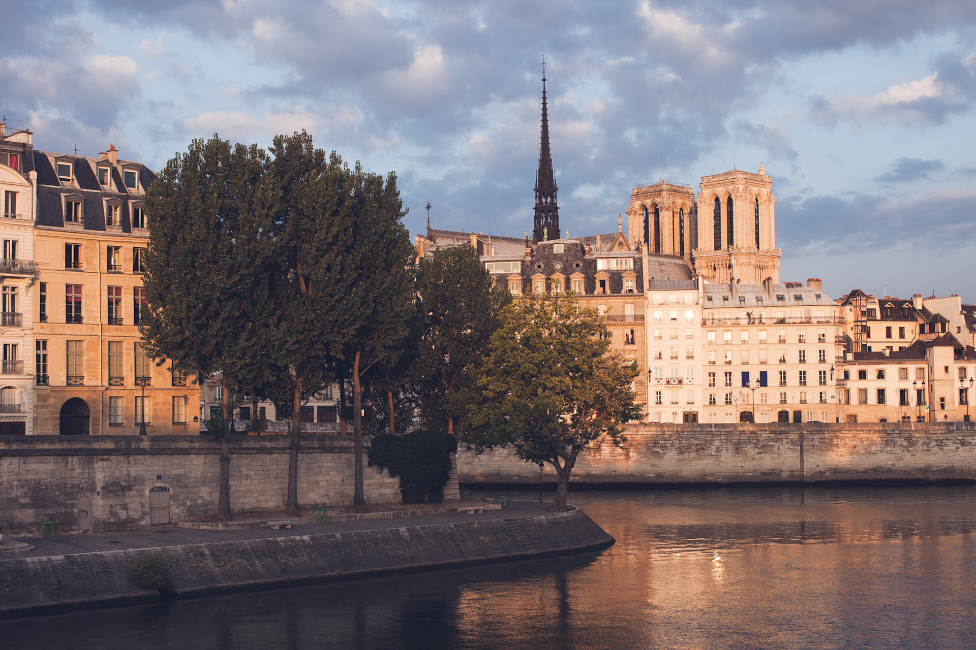 Taken from Pont Louis Philippe, Paris, August 1, 2011.