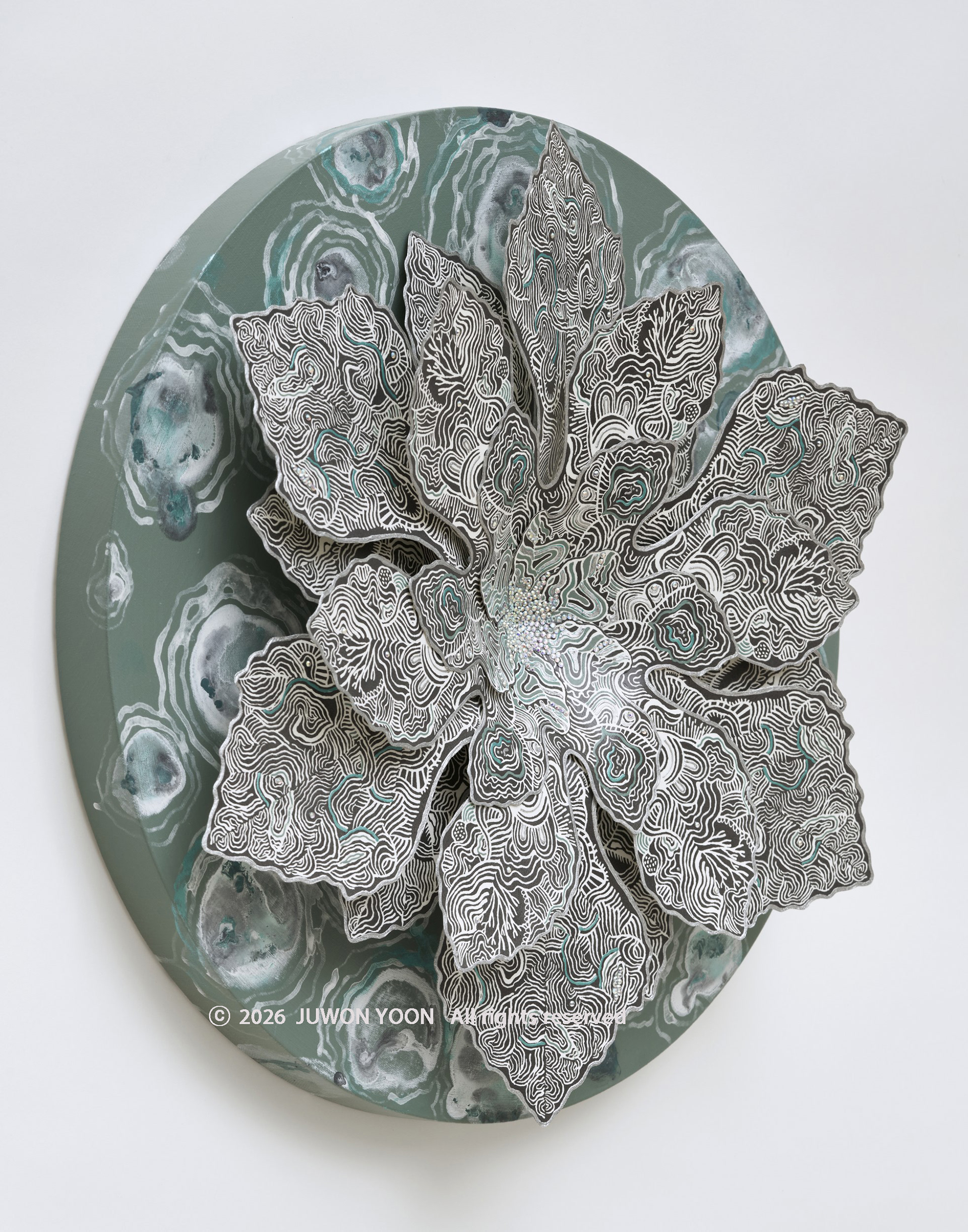 여섯잎의 순환:공명 Rebirth-Hexa Foliage: Resonance Ø50cm mixed media on canvas 2026