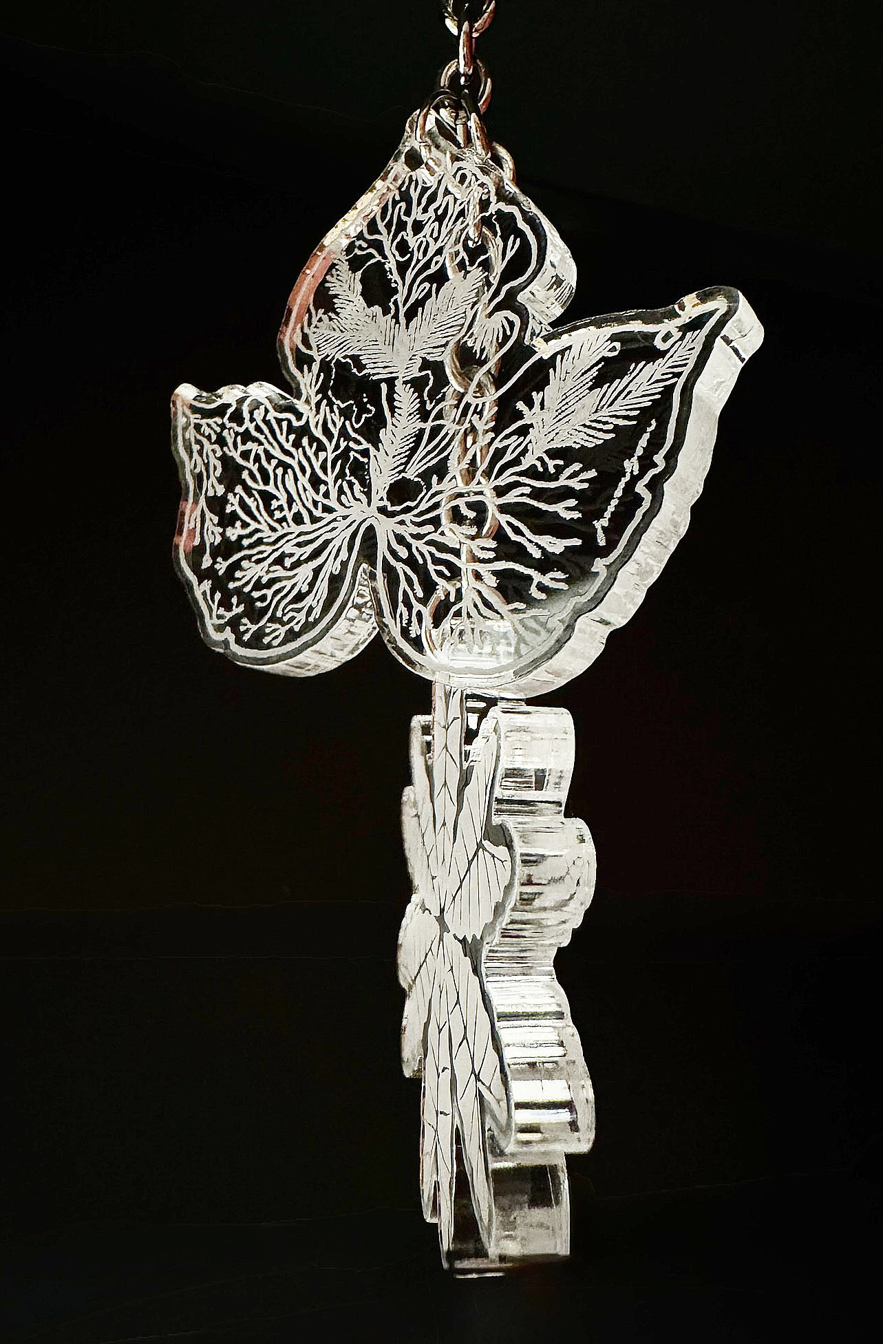 결-아크릴 백참 GYEOL - acrylic Bag Charm 17x6cm, edition of 15_laser-engraved acrylic, stainless steel 2026