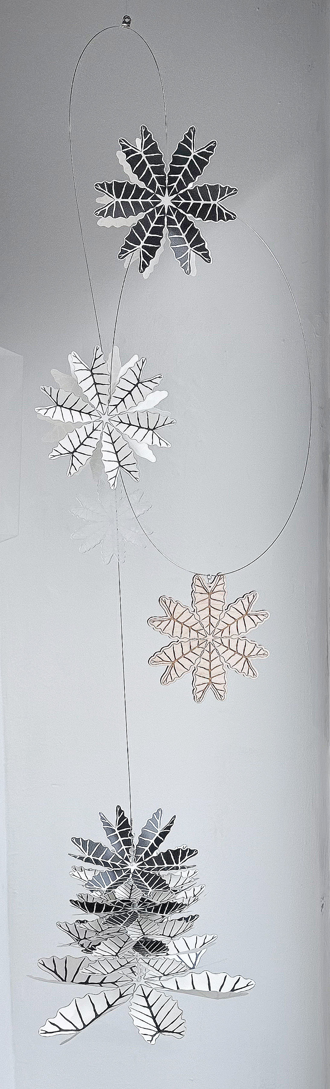 이파리의숨결 The Swaying Foliage NO.3 mixed media, kinetic mobile installation, 2025