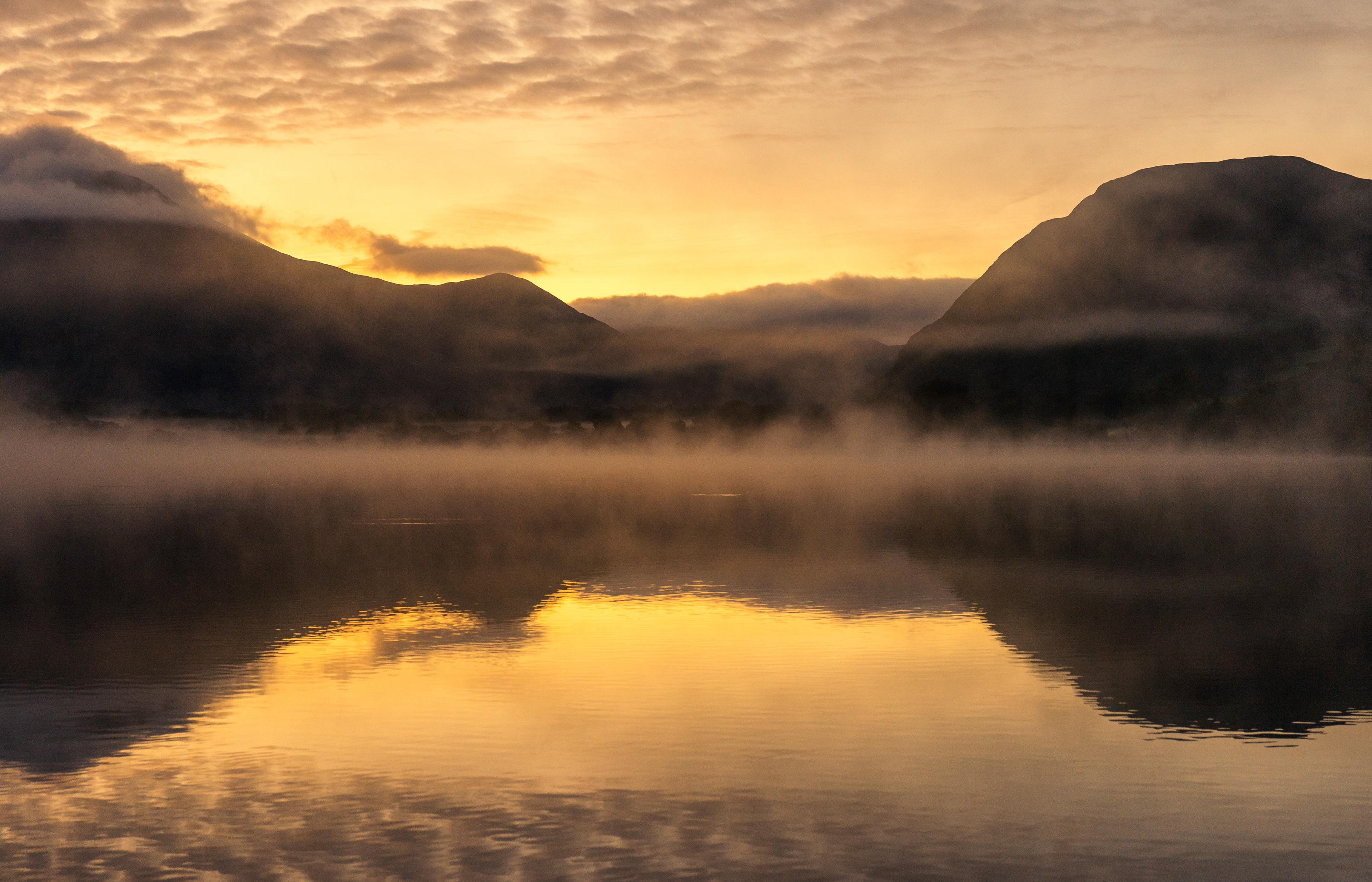 Cogra Moss Lake. Sunrise.