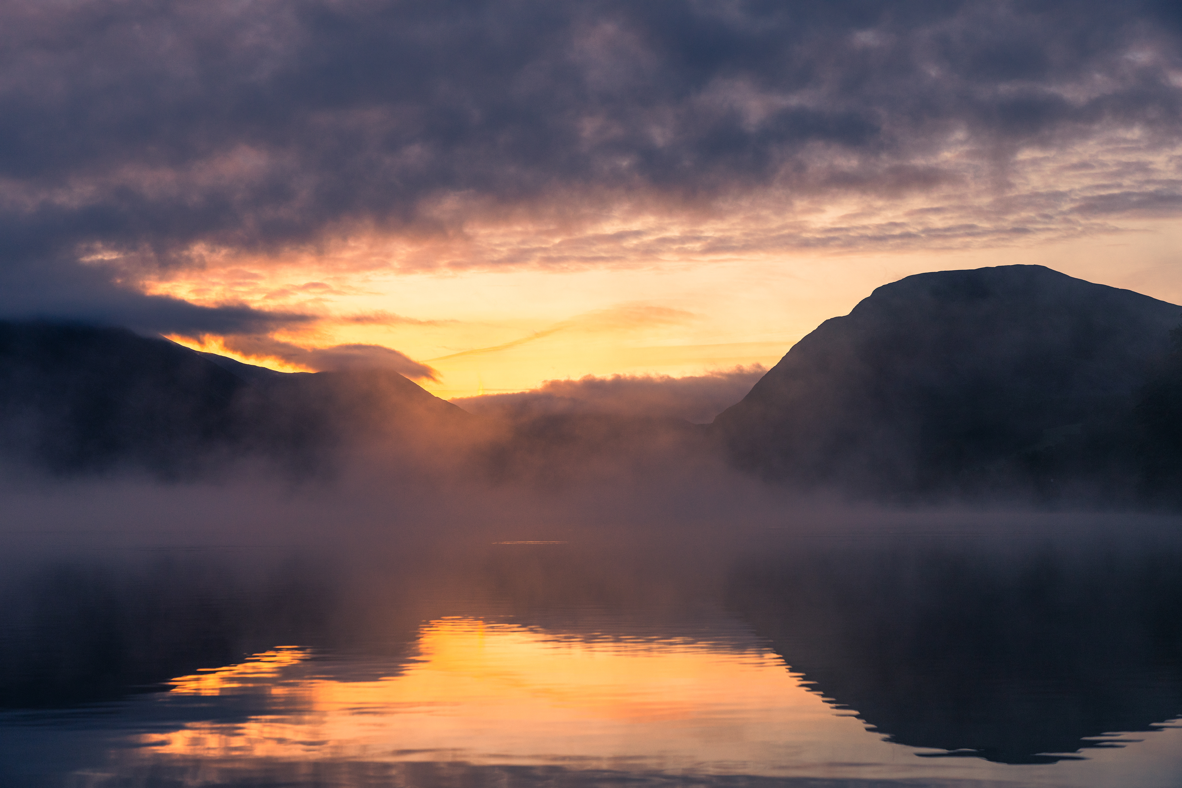 Cogra Moss Lake. Sunrise.