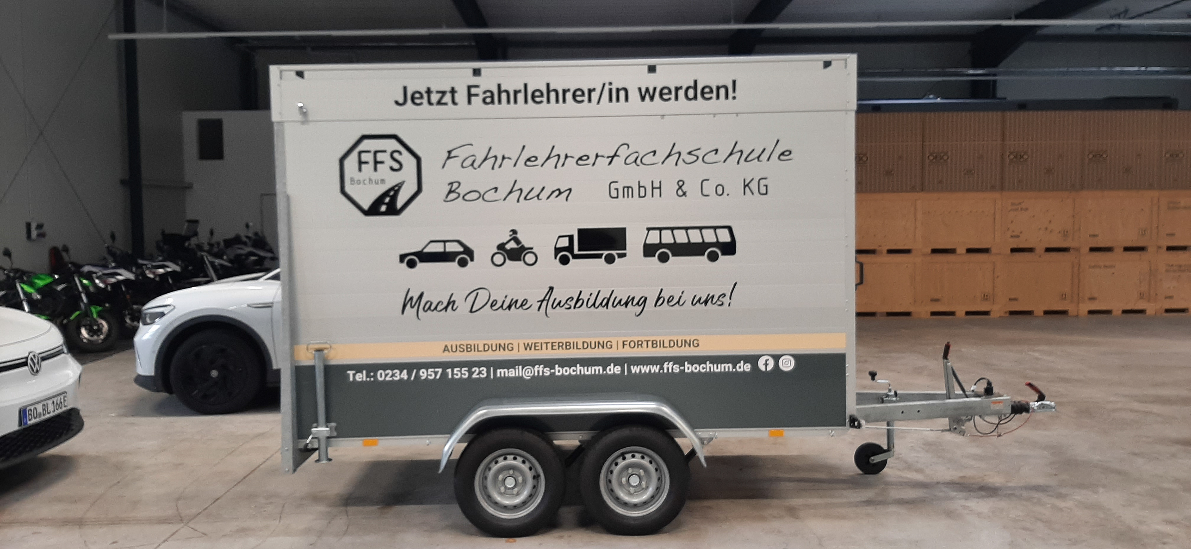 Fahrlehrerfachschule Bochum GmbH & Co. KG | Design und Anhängerbeschriftung eichmann