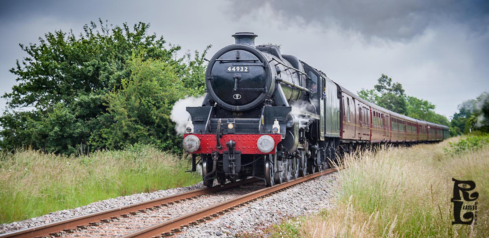 44932 heads toward Weymouth