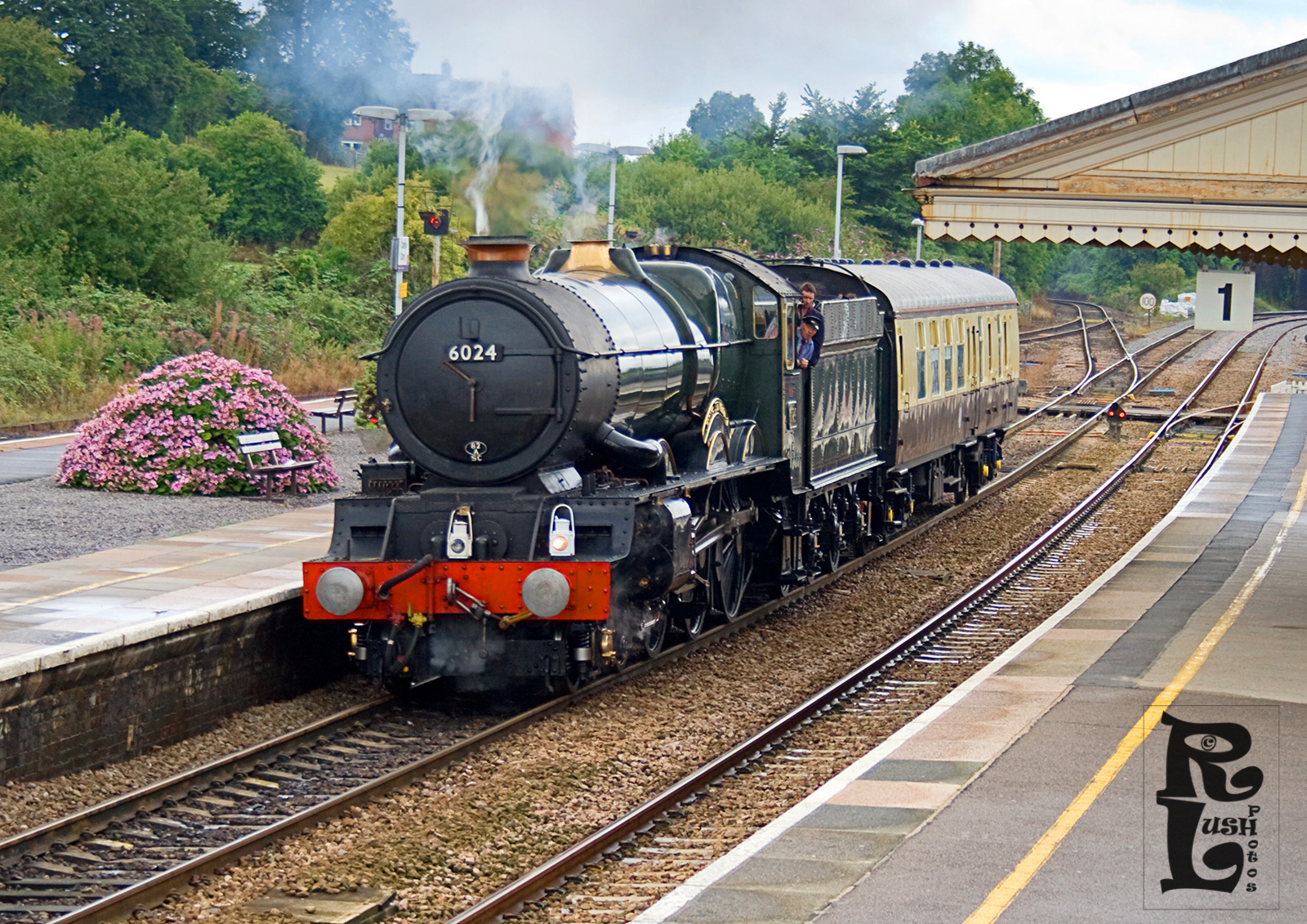 6024 King Edward I passes by