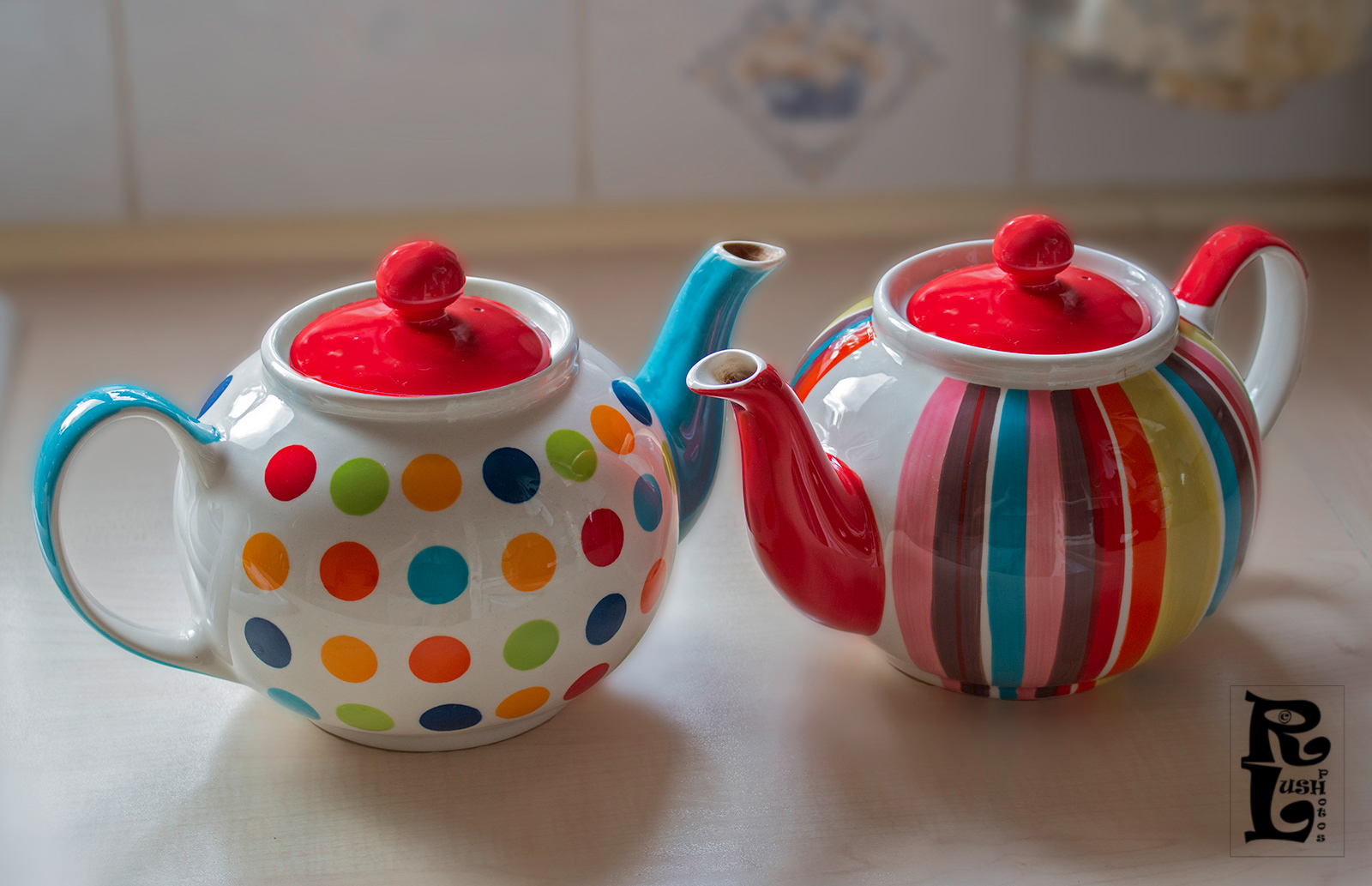 Dualing Teapots
