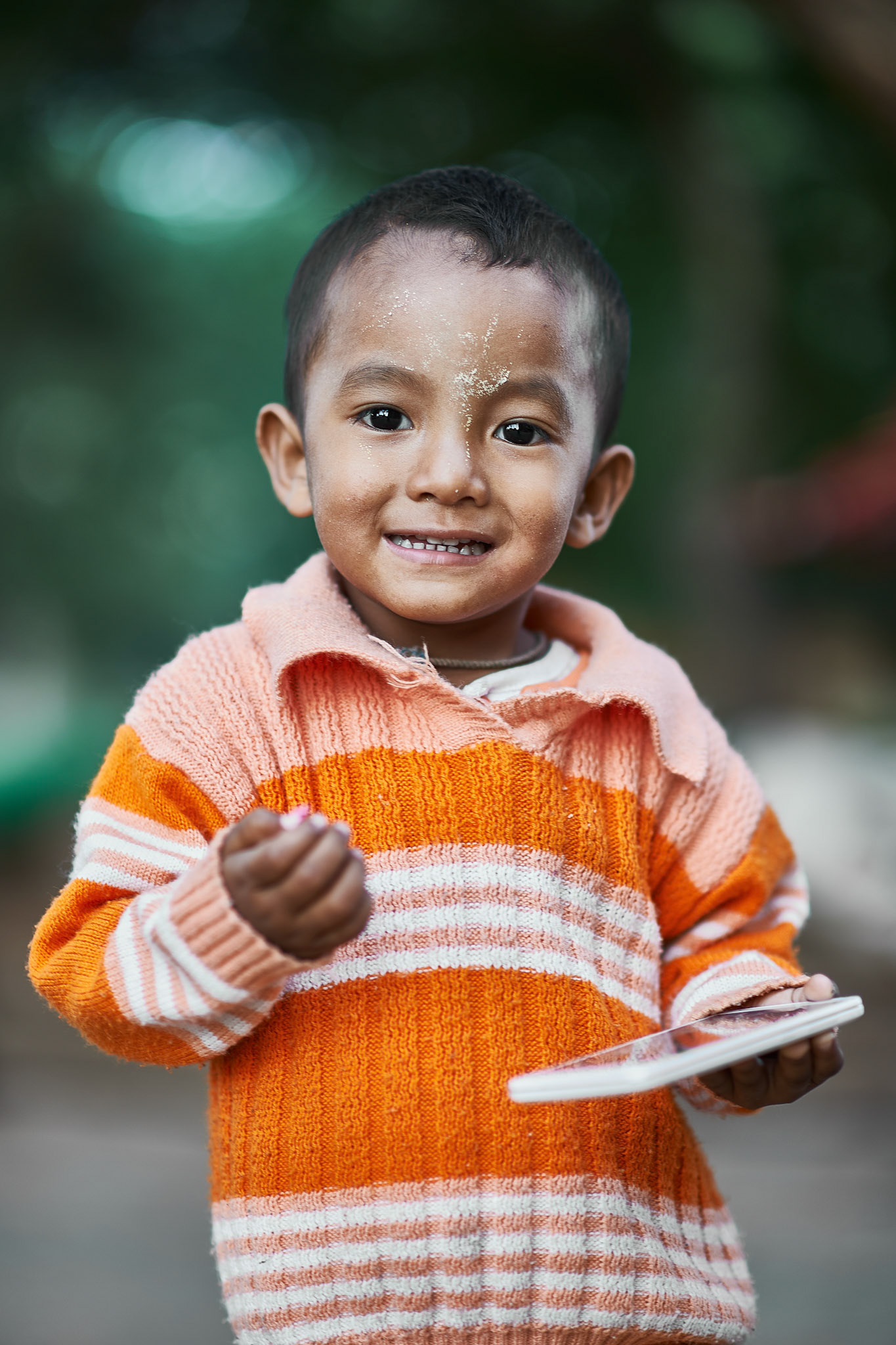 This little guy was the boy of a man who was selling all sort of touristic things. You could have easily notice that they were struggling with their daily life. However, this little boy was playing on a smartphone. Probably they had one for the entire family, but nevertheless you couldn’t pass without seeing the discrepancy.