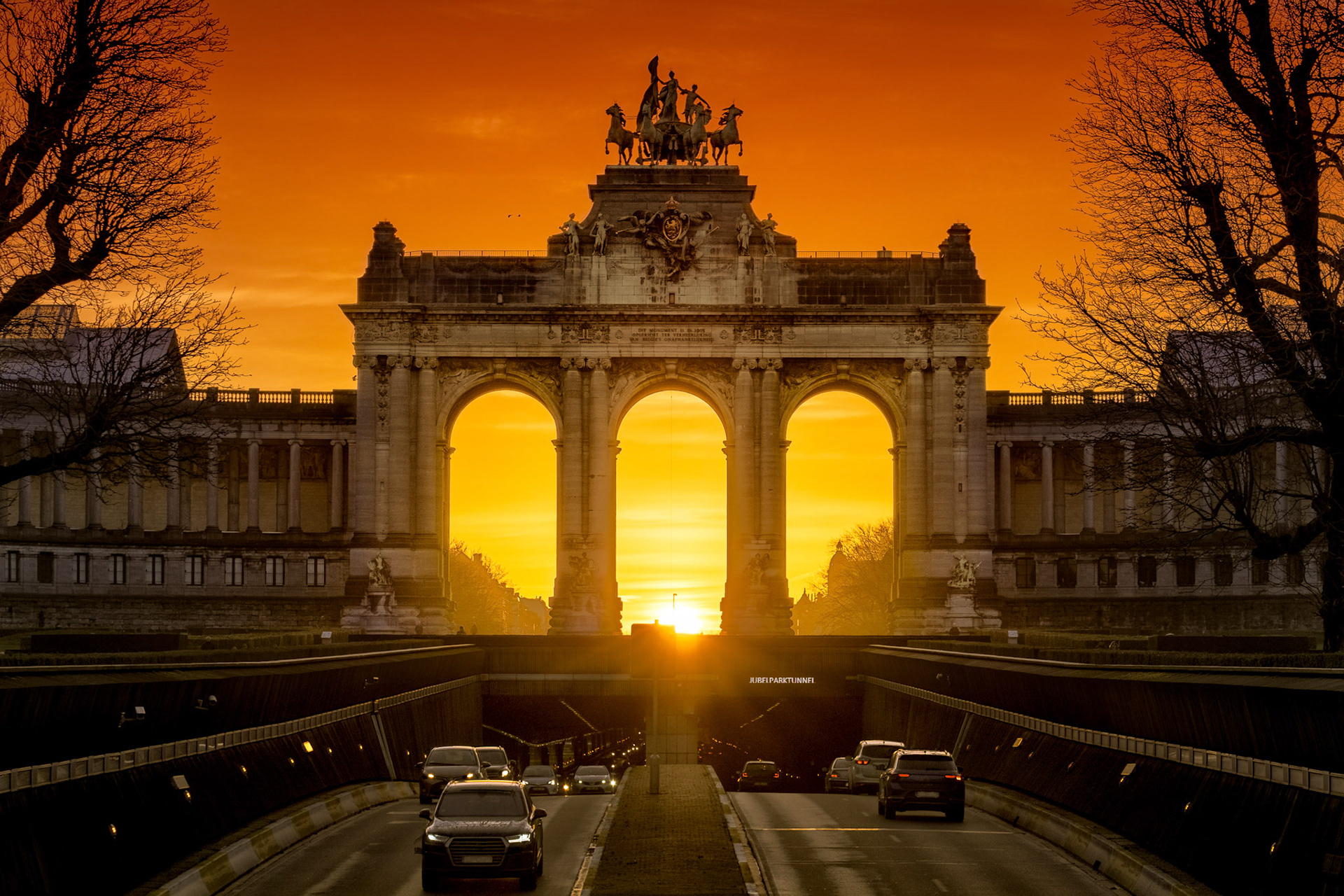 Sunrise in the center of the Cinquantenaire Arcades, Brussels