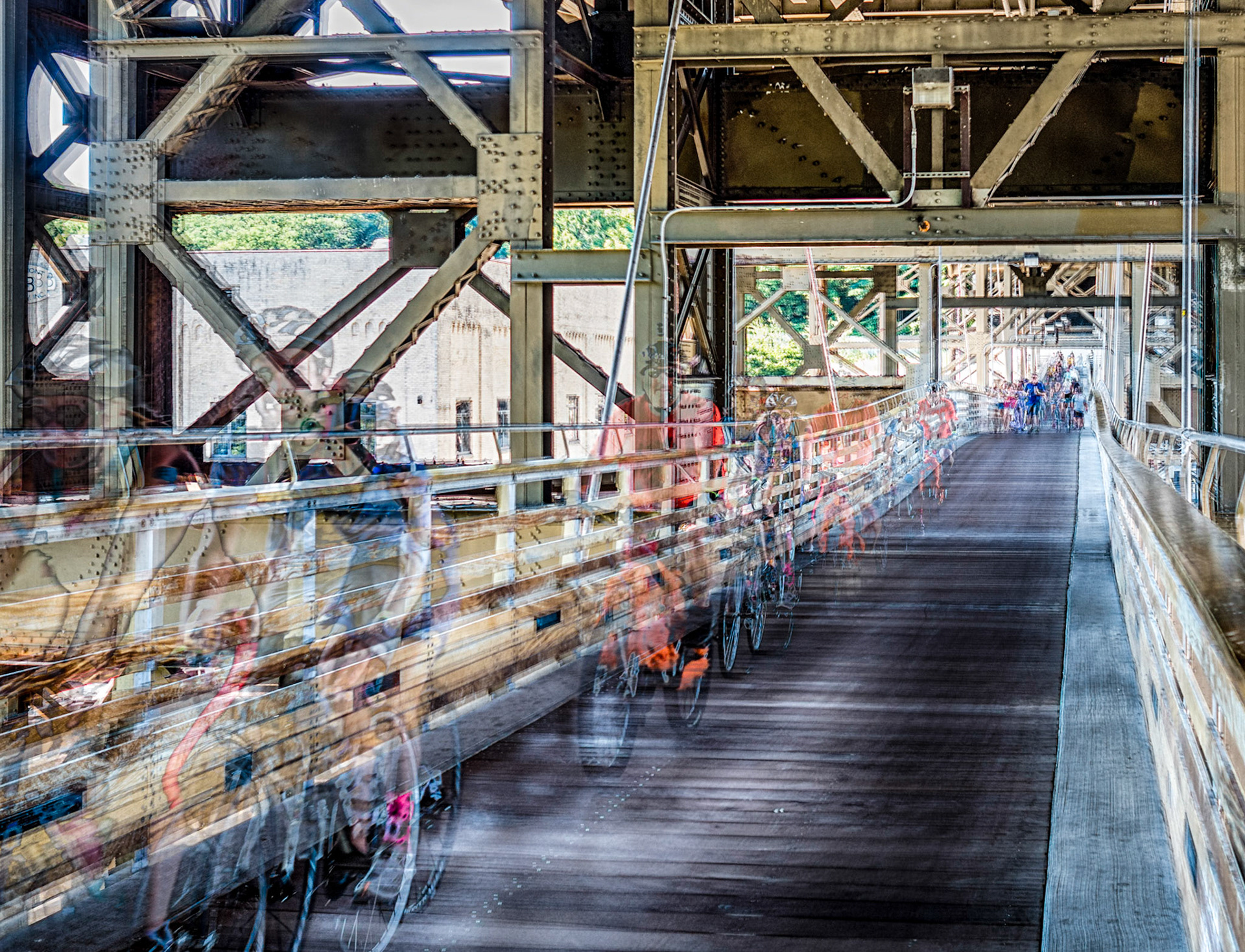 RiverWest 24 bike train