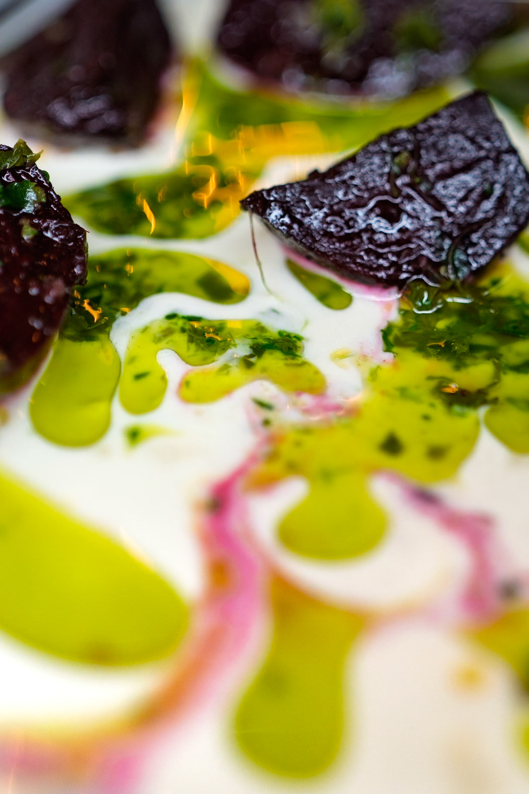 Erst | Beetroot, ajo blanco, green chilli