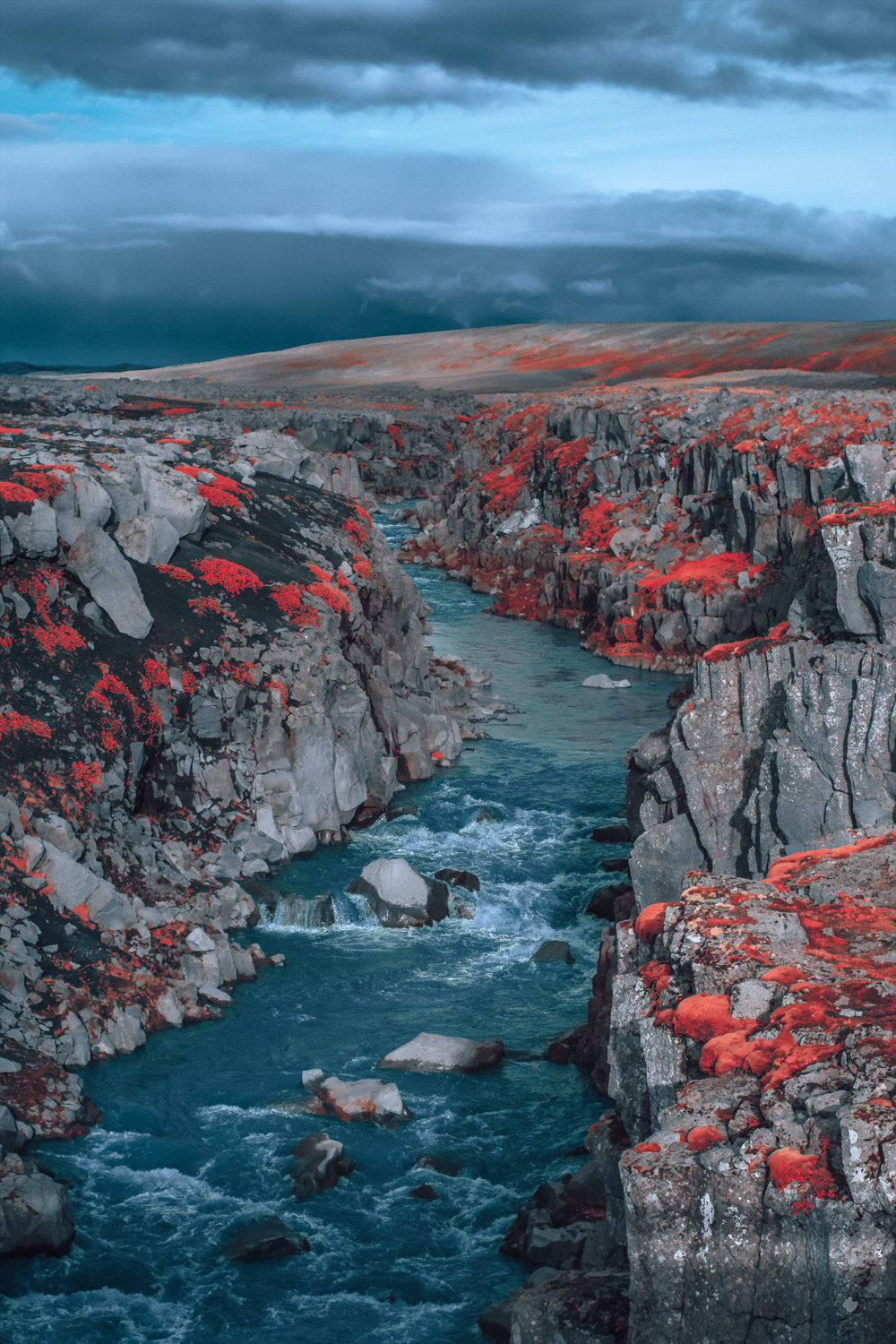 GMUNK - "Infrared vs. Iceland" 