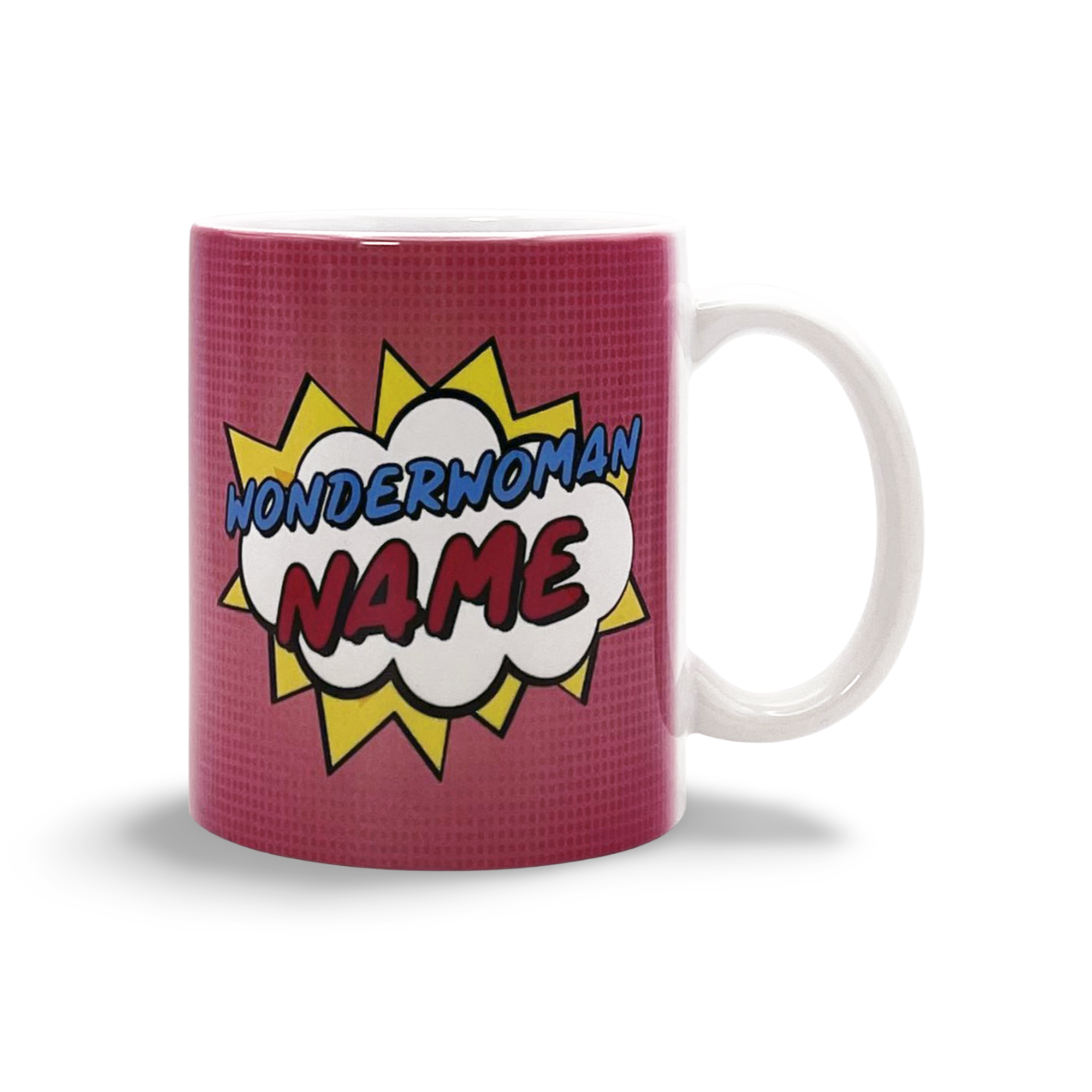 Kaffeetasse mit rotem Hintergrund und Comic-Sprechblase mit dem Text 'WONDERWOMAN NAME'