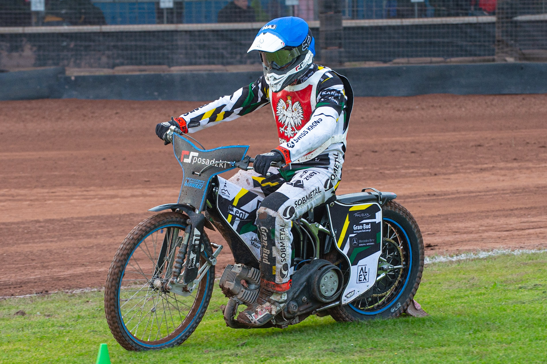 Photo by Ian Charles:

Sebastian Niedźwiedź retires from Heat 13

FIM Speedway Grand Prix World Championship - Qualifying Round 1, Peugeot Ashfield Stadium, Glasgow, 8 June 2019
