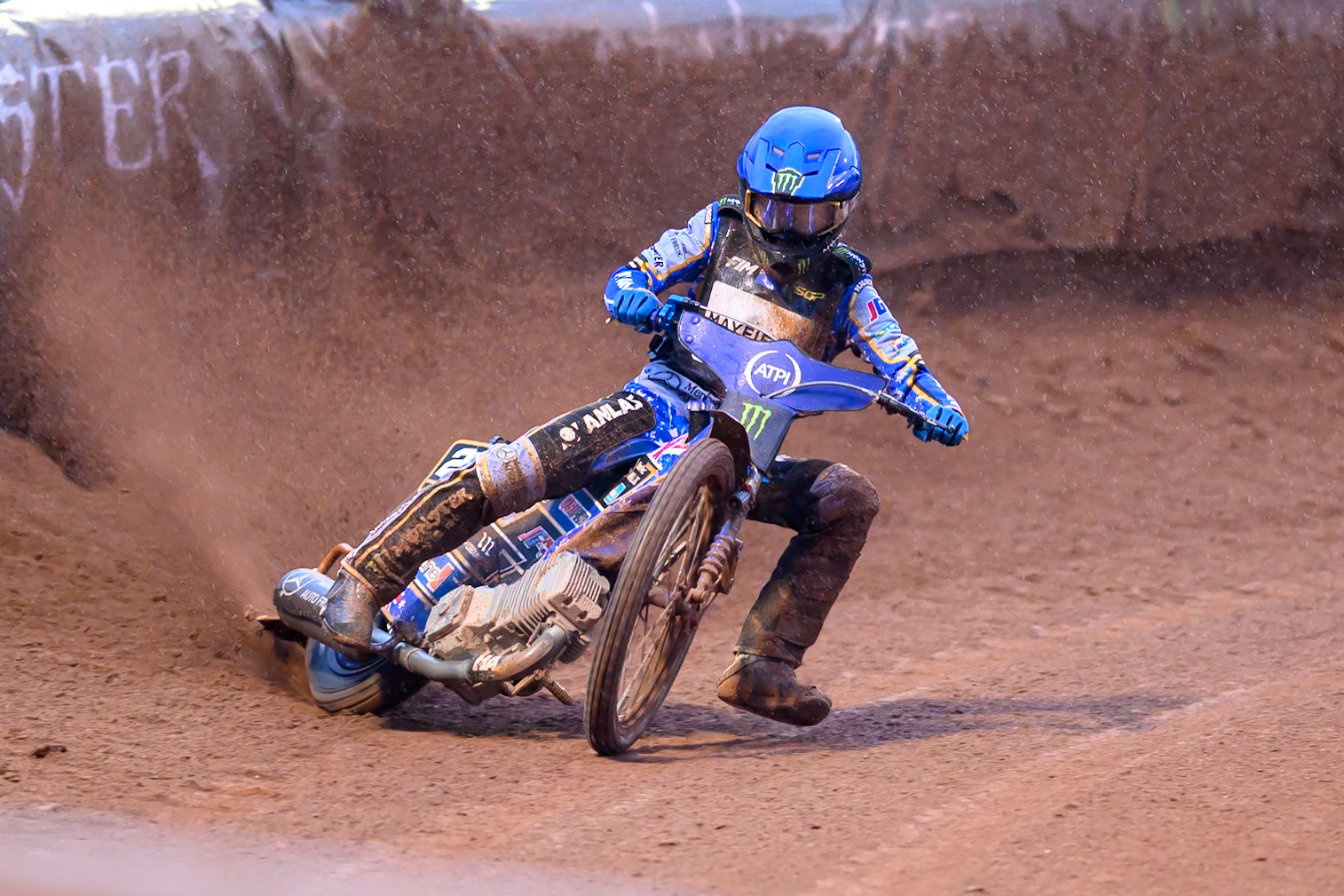 Jack Holder (25) of Australia leading the Last Chance heat during the ATPI  FIM Speedway GP of Manchester at the National Speedway Stadium, Manchester on Friday 5th June 2026. (Photo: Ian Charles | MI News)