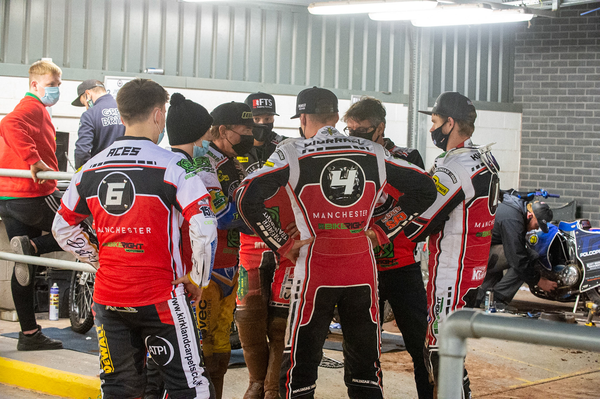 Photo: Ian CharlesBelle Vue 'BikeRight' Aces Team Talk during the IntervalBelle Vue ‘Bikerite ’Aces v ‘ATPI’ All Stars, Premiership Challenge, National Speedway Stadium, Manchester Thursday  24  September  2020