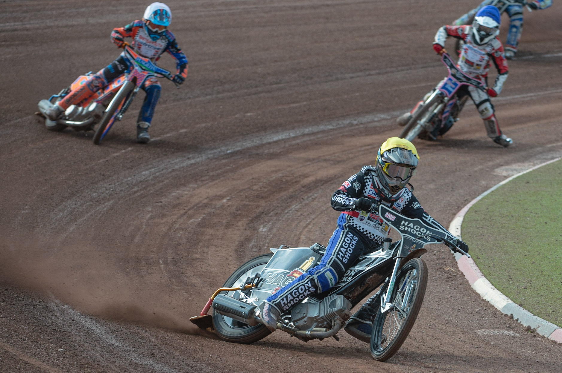 Photo: Ian Charles

Sam Hagon (Yellow) leads Sam Peters (White) and Josh McPherson (Blue)

Summer Speed Saturday & British Youth Speedway Championship Round 5, National Speedway Stadium, Manchester, Saturday 22 June 2019
