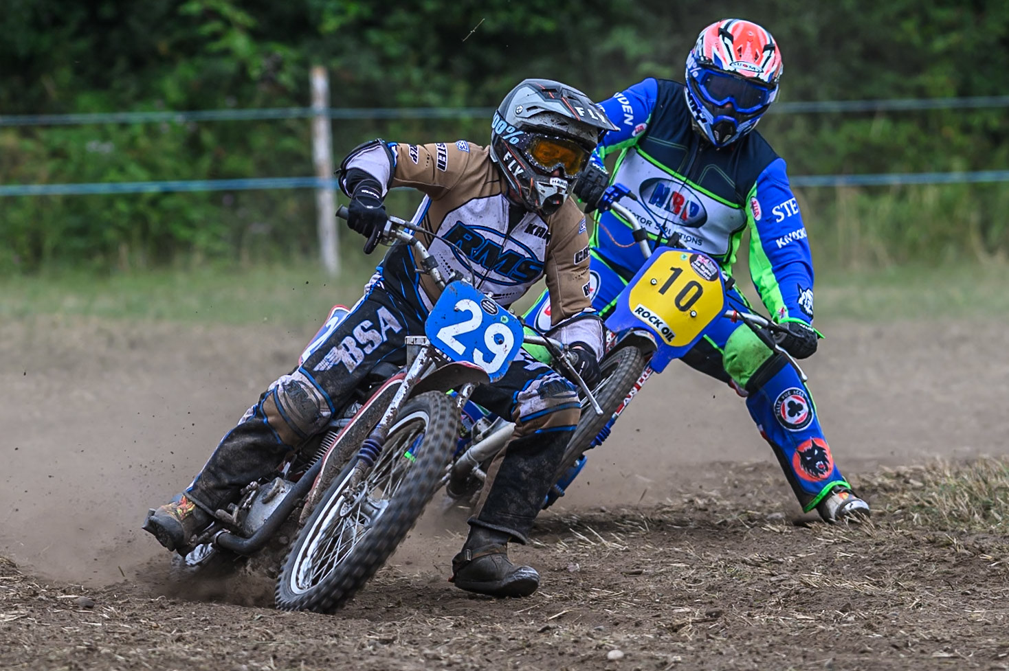 John Shipley (129) leading Neil Perrone (10) in the Pre 75 class during the ACU Northern Grass Track Riders Championship at Cheshire Grass Track Club, Frog Lane, Knutsford, Cheshire on Sunday 20th July 2025. (Photo: Ian Charles | MI News)