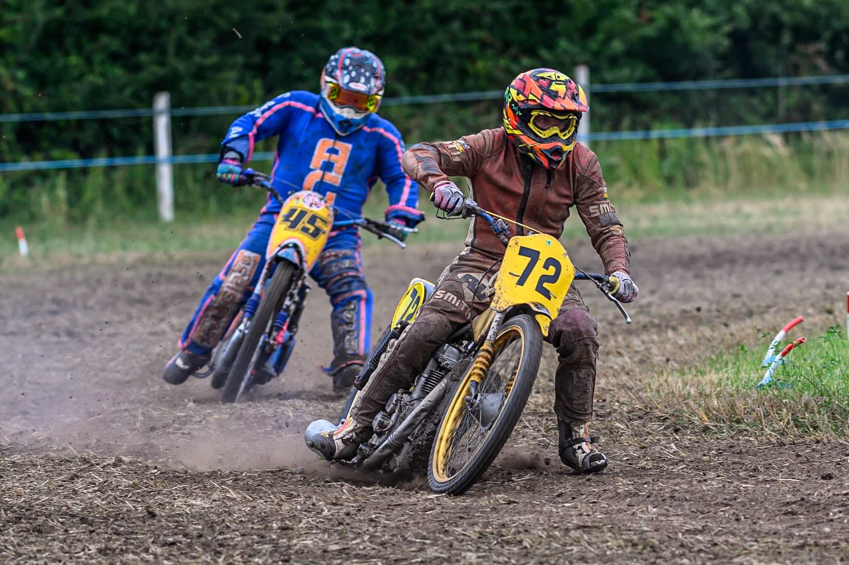 Glyn Drake (72) leading Shaun Bickley (45) in the Upright Engine Class during the ACU Northern Grass Track Riders Championship at Cheshire Grass Track Club, Frog Lane, Knutsford, Cheshire on Sunday 20th July 2025. (Photo: Ian Charles | MI News)