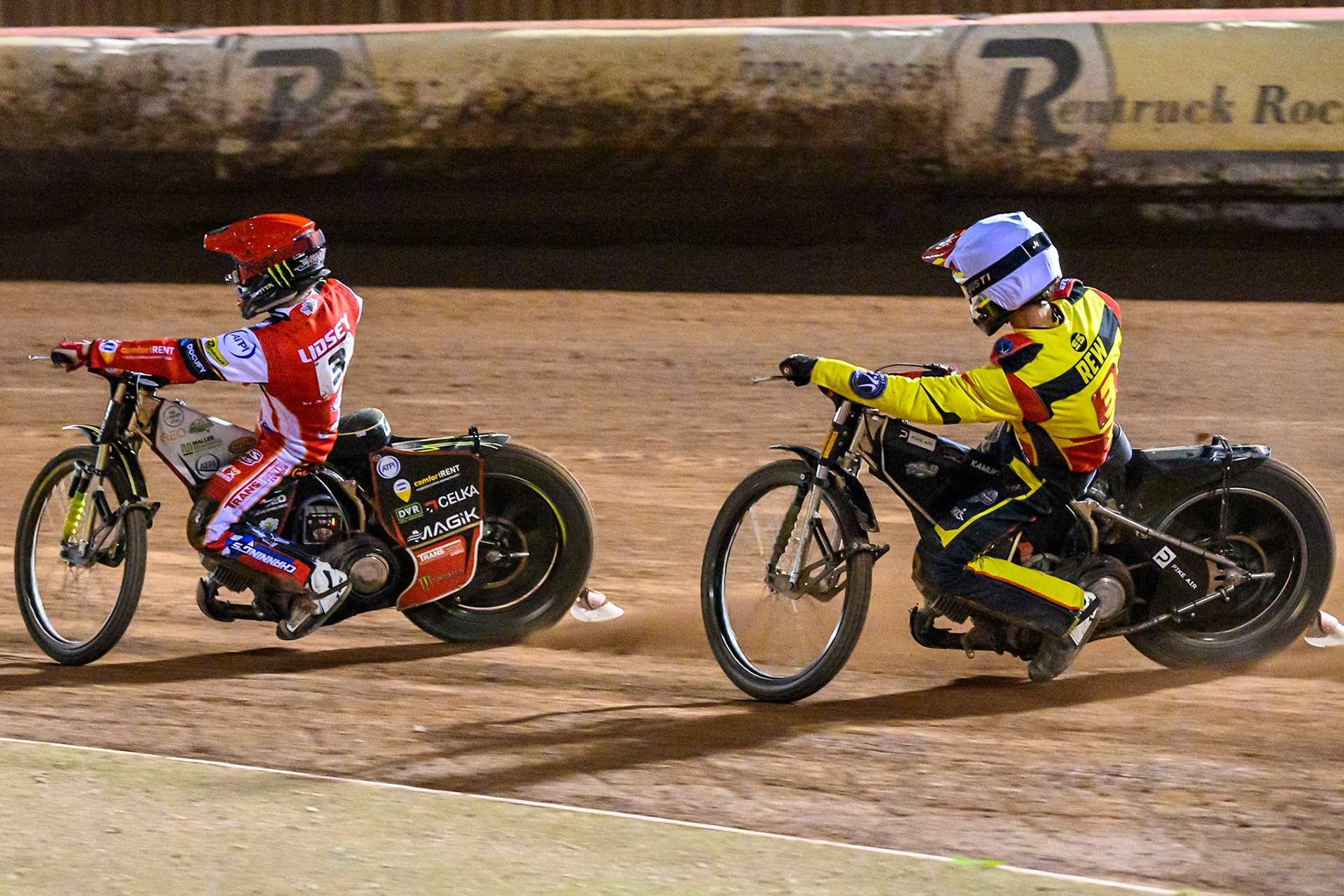 Jaimon Lidsey of Belle Vue Aces  in Red leading Keynan Rew of Birmingham Brummies  in White during the Rowe Motor Oil Premiership match between Belle Vue Aces and Birmingham Brummies at the National Speedway Stadium, Manchester on Monday 18th August 2025. (Photo: Ian Charles | MI News)