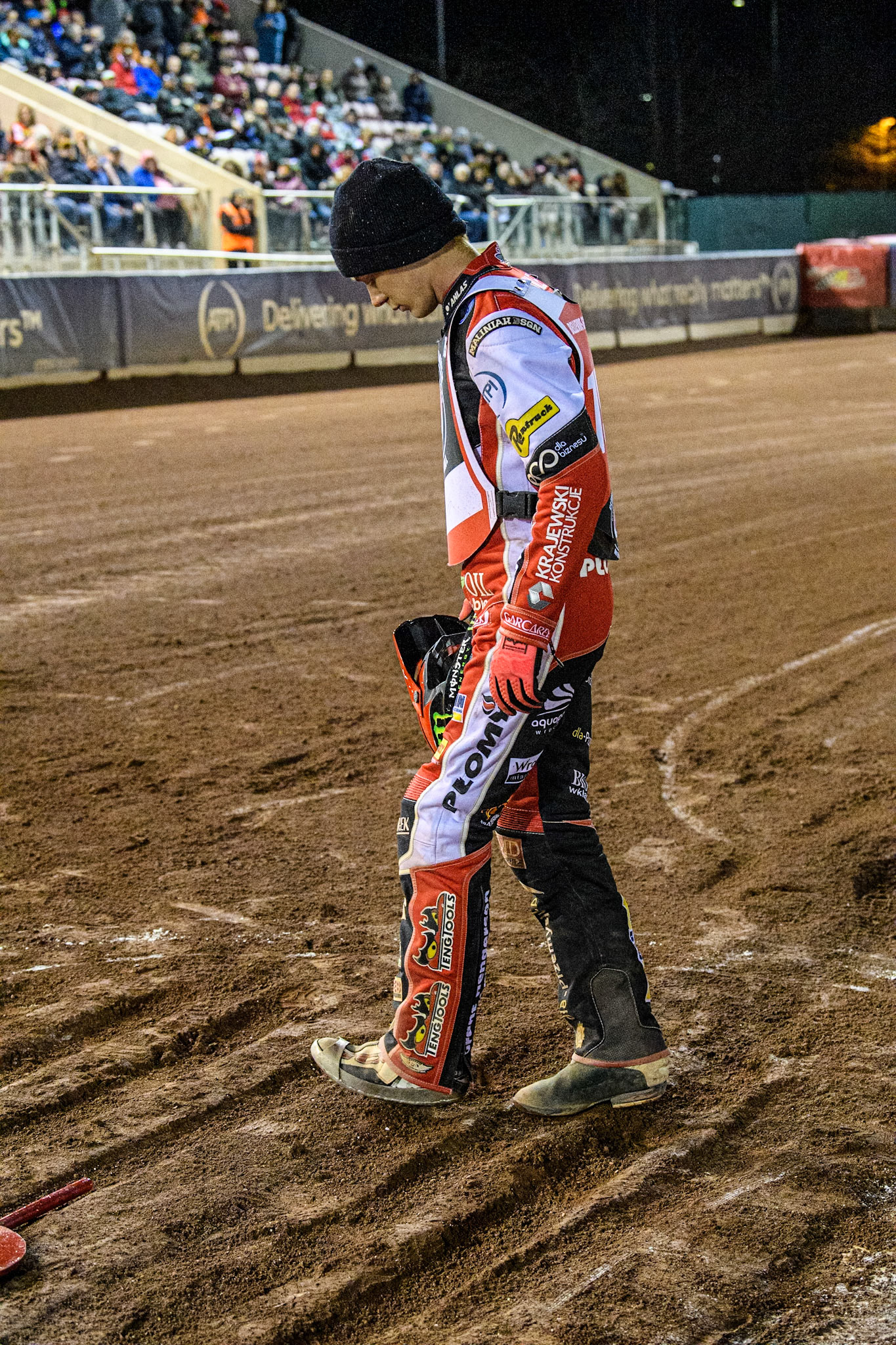 England's Dan Bewley checks the starting gate before the final during the Peter Craven Memorial Trophy meeting at the National Speedway Stadium, Manchester on Monday 18th March 2024. (Photo: Ian Charles | MI News)