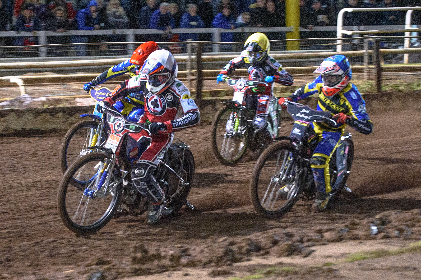 SHEFFIELD, UK. OCT 4THSteve Worrall  (White) leads Josh Pickering  (Blue), Kyle Howarth  (Red) and Charles Wright  (Yellow) during the SGB Premiership Semi Final Playoff 1st Leg between Sheffield Tigers and Belle Vue Aces at Owlerton Stadium, Sheffield on Monday 4th October 2021. (Credit: Ian Charles | MI News)