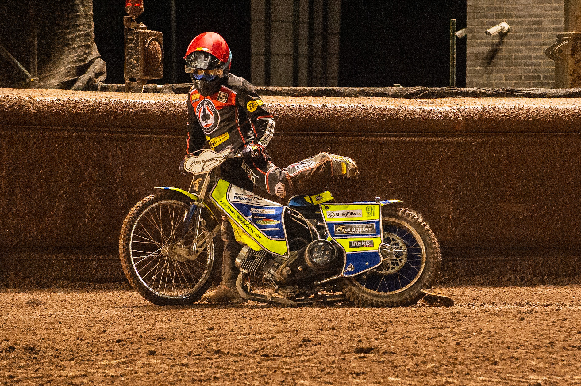 Photo by Ian Charles:

Kenneth Bjerre  pulls up at the end of heat 15 with a flat tyre

Belle Vue Aces v Wolverhampton Wolves, SGB Premiership, National Speedway Stadium, Manchester, Monday, 19, August, 2019
