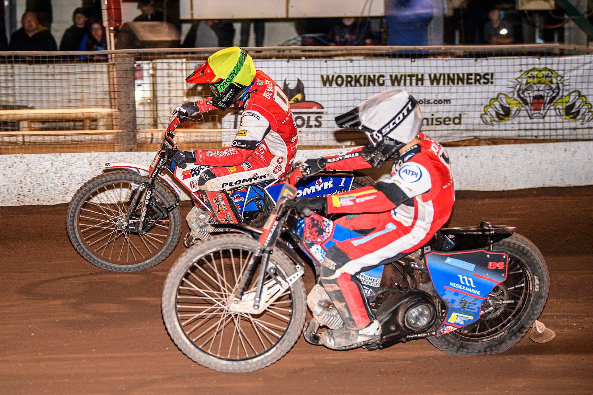 Belle Vue Aces' Ben Cook  in White rides inside Belle Vue Aces' Dan Bewley   in Yellow during the Rowe Motor Oil Premiership match between Sheffield Tigers and Belle Vue Aces at Owlerton Stadium, Sheffield on Monday 26th August 2024. (Photo: Ian Charles | MI News)