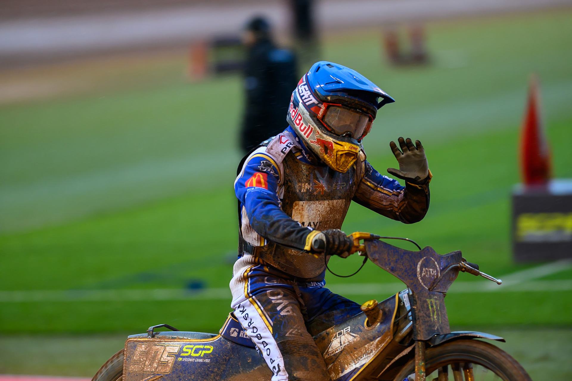 Robert Lambert (505) of Great Britain waves to the crowd after his final race during the ATPI  FIM Speedway GP of Manchester at the National Speedway Stadium, Manchester on Friday 5th June 2026. (Photo: Ian Charles | MI News)