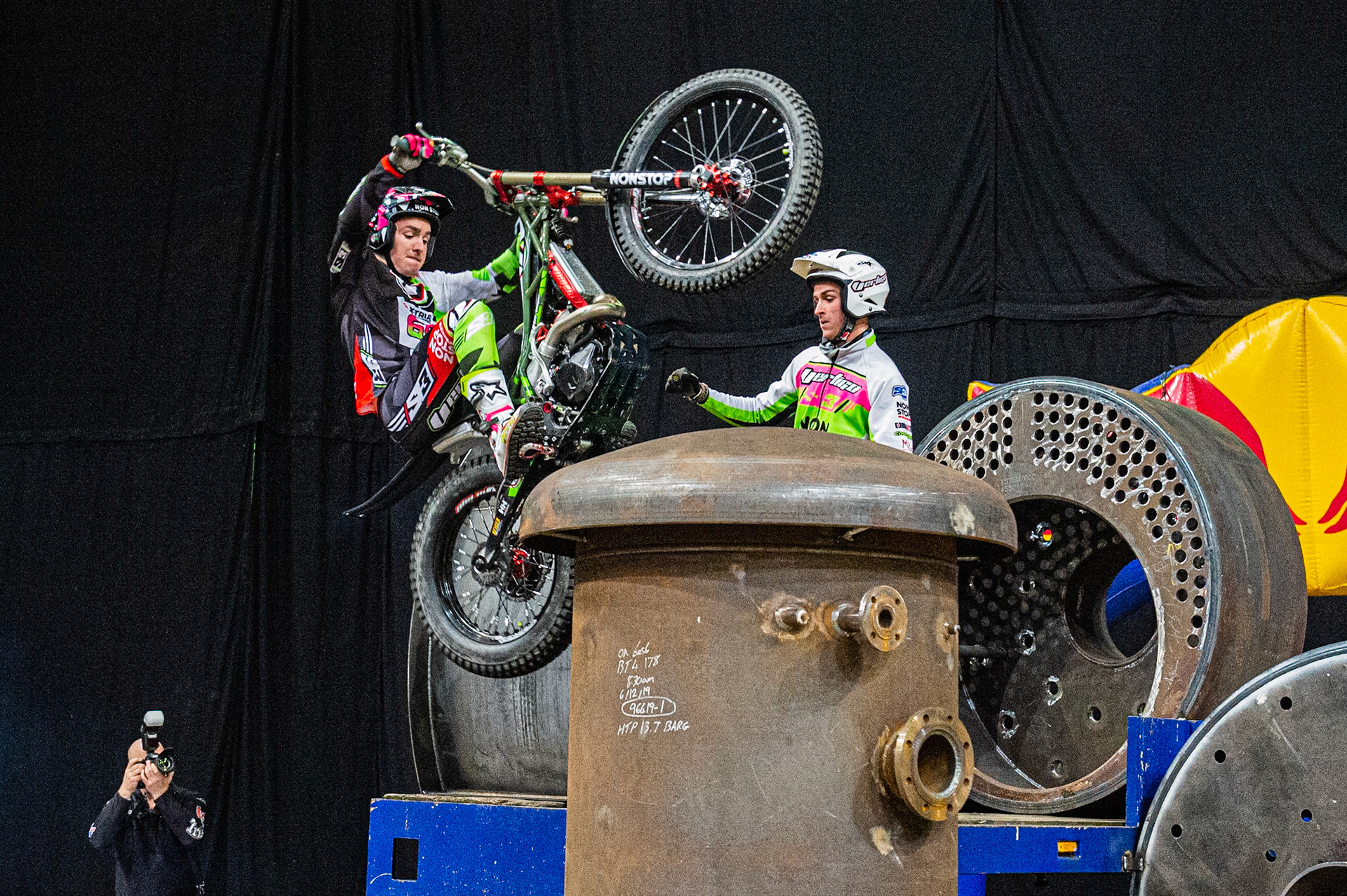 SHEFFIELD, ENGLAND  - DECEMBER 28TH  Jamie Busto, Spain (Vertigo) struggles on Section 1  during the 25th Anniversary Sheffield Indoor Trial at the FlyDSA Arena, Sheffield on Saturday 28th December 2019. (Credit: Ian Charles | MI News)