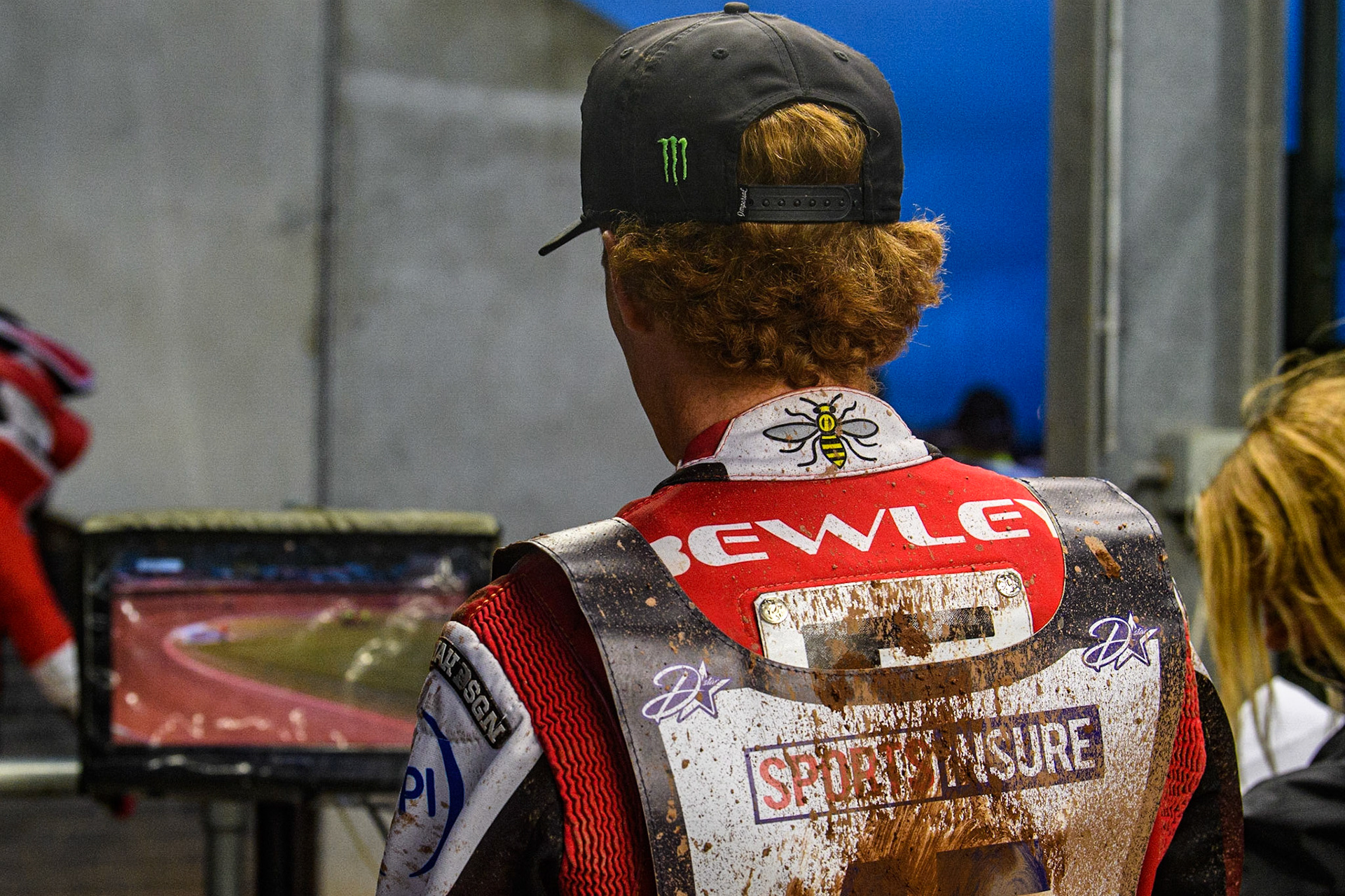 Dan Bewley watches the TV monitor during the Sports Insure British Speedway Final at the National Speedway Stadium, Manchester on Monday 14th August 2023. (Photo: Ian Charles | MI News)