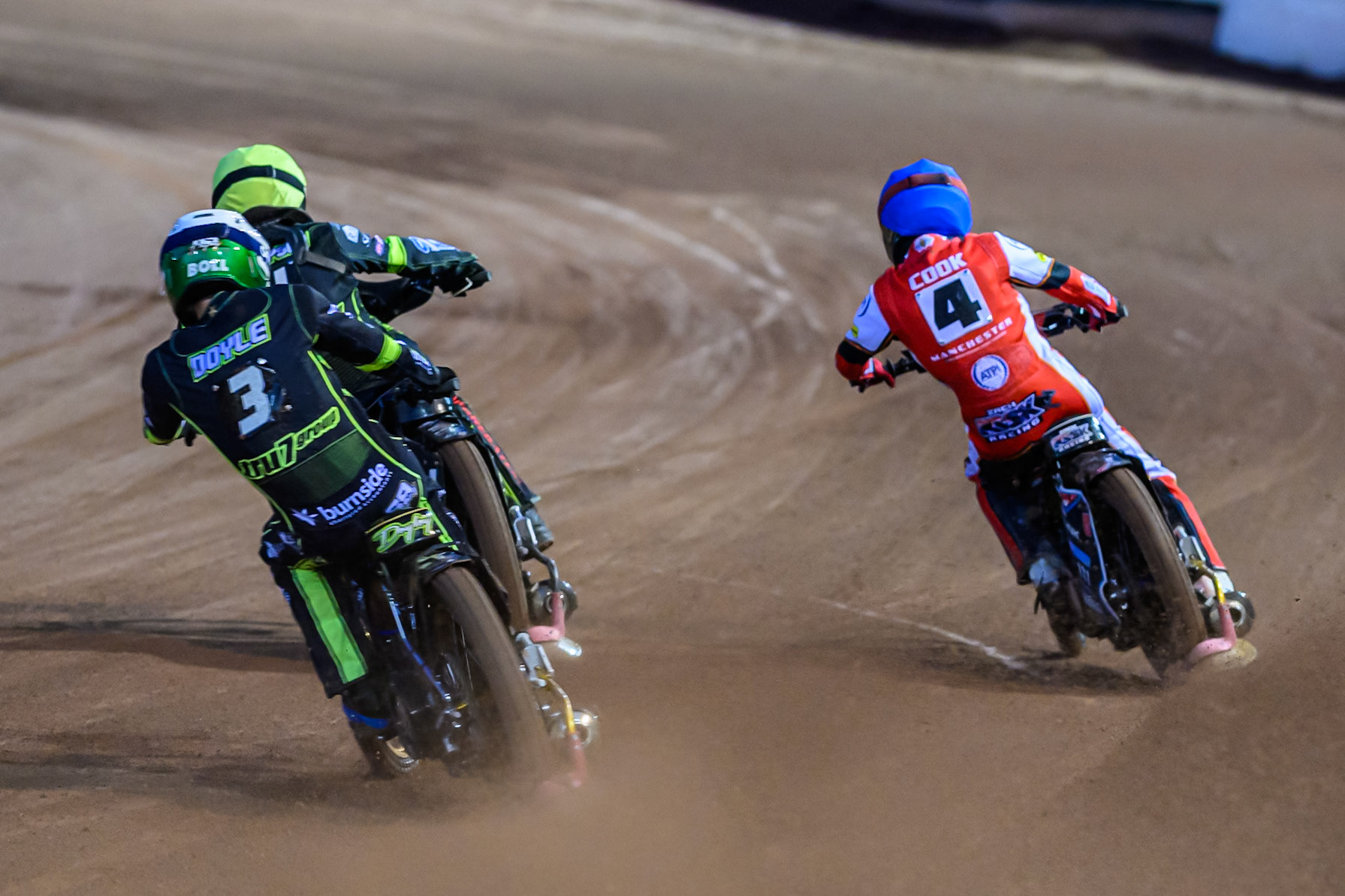 Jason Doyle of Ipswich Witches  in White chases Dan Thompson of Ipswich Witches  in Yellow and Zach Cook of Belle Vue Aces  in Blue during the Rowe Motor Oil Premiership Play Off Semi Final 1 (1st Leg)  between Belle Vue Aces and Ipswich Witches at the National Speedway Stadium, Manchester on Monday 8th September 2025. (Photo: Ian Charles | MI News)