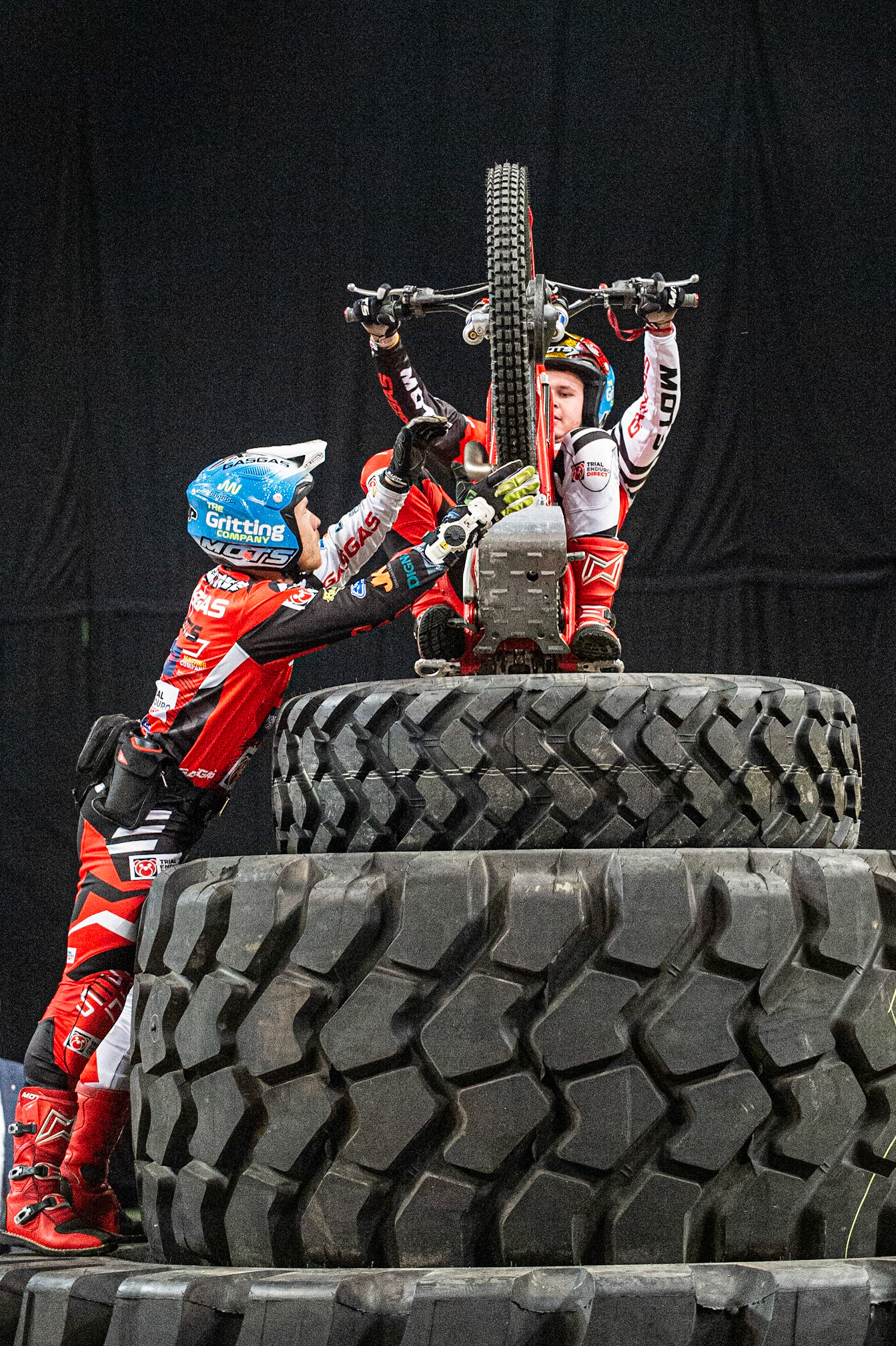 SHEFFIELD, ENGLAND  - DECEMBER 28TH  Jack Price, UK (GasGas) struggles on section 5  during the 25th Anniversary Sheffield Indoor Trial at the FlyDSA Arena, Sheffield on Saturday 28th December 2019. (Credit: Ian Charles | MI News)