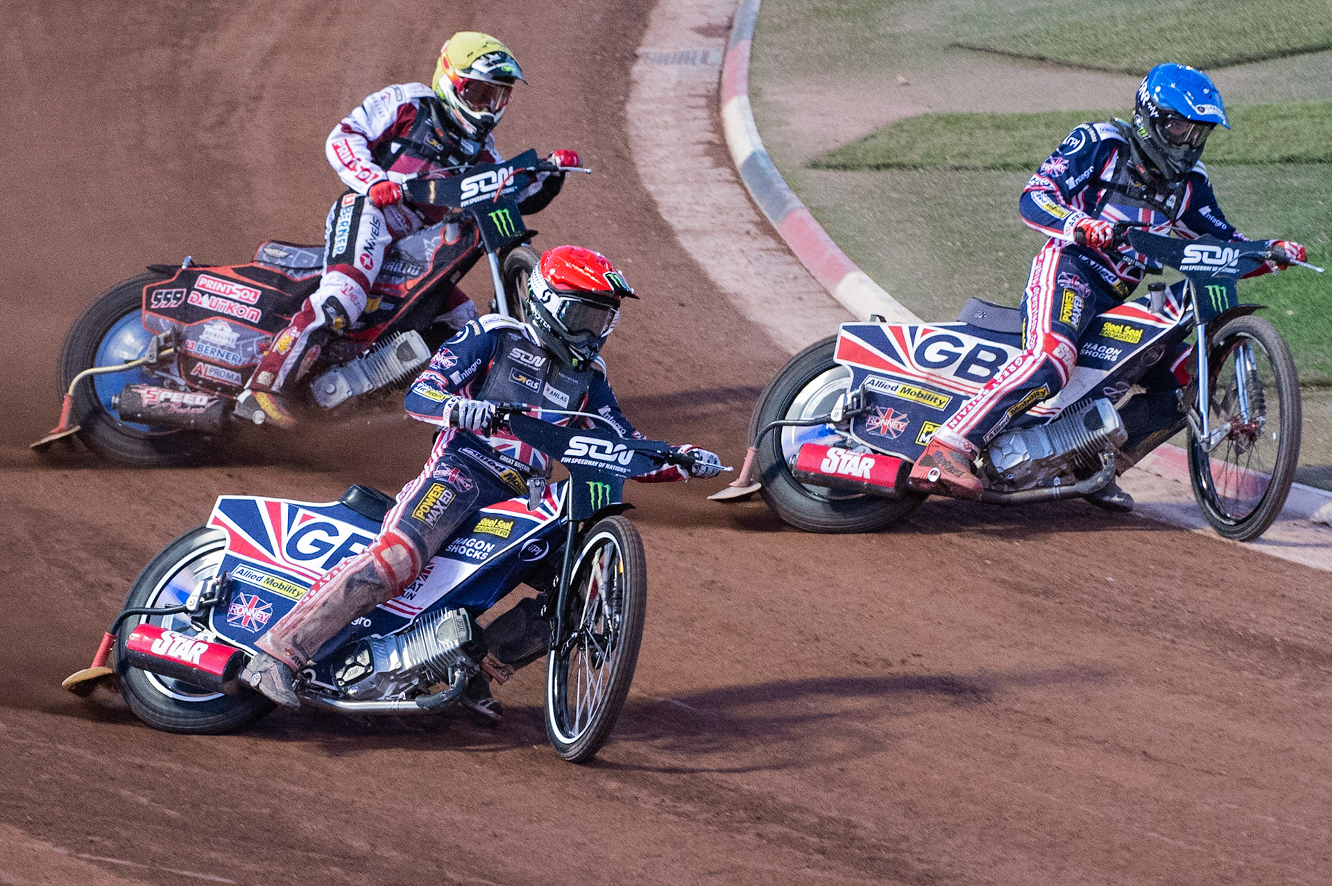 Photo: Ian Charles

Tai Woffinden (Red) and Craig Cook (Blue) lead Jevgenijs Kostigovs (Yellow)

Monster Energy FIM Speedway Of Nations, Race Off 2, Belle Vue National Speedway Stadium, Manchester 7 May  2019