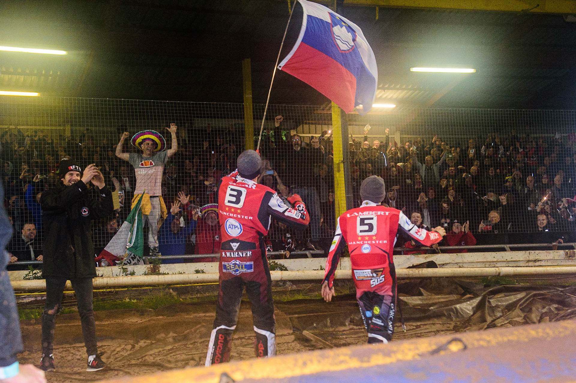 The celebrations begin for the Belle Vue ATPI Aces  winning their first league title in 29 years during the SGB Premiership Grand Final 2nd Leg between Sheffield Tigers and Belle Vue Aces at Owlerton Stadium, Sheffield on Thursday 13th October 2022. (Credit: Ian Charles | MI News)