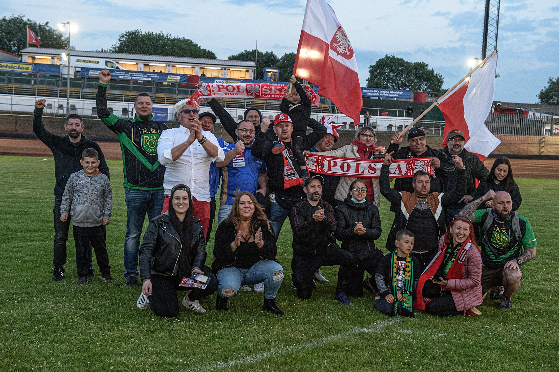 GLASGOW, UK. JUNE 19TH.  Polish Fans celebrate Musielak’s win during the FIM Speedway Grand Prix Qualifying Round at the Peugeot Ashfield Stadium, Glasgow on Saturday 19th June 2021. (Credit: Ian Charles | MI News)
