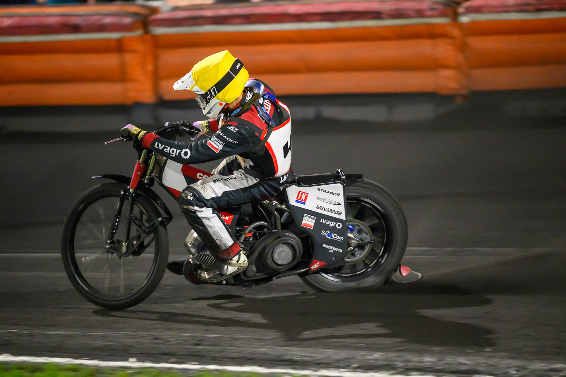 Cristian Zubillaga of Argentina in action during the Gouden KENNY Helm at Speedway Veenoord, Veenoord in the Netherlands on Saturday 19th September 2026. (Photo: Ian Charles | MI News)