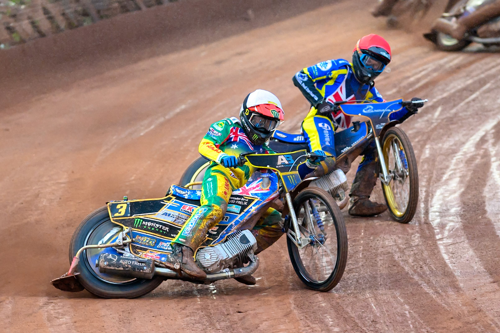 Jack Holder of Australia in White leading Anders Rowe of Great Britain in Red during the Speedway GP Qualifying Round 3 at Allied Ashfield Stadium, Glasgow on Saturday 30th May 2026. (Photo: Ian Charles | MI News)