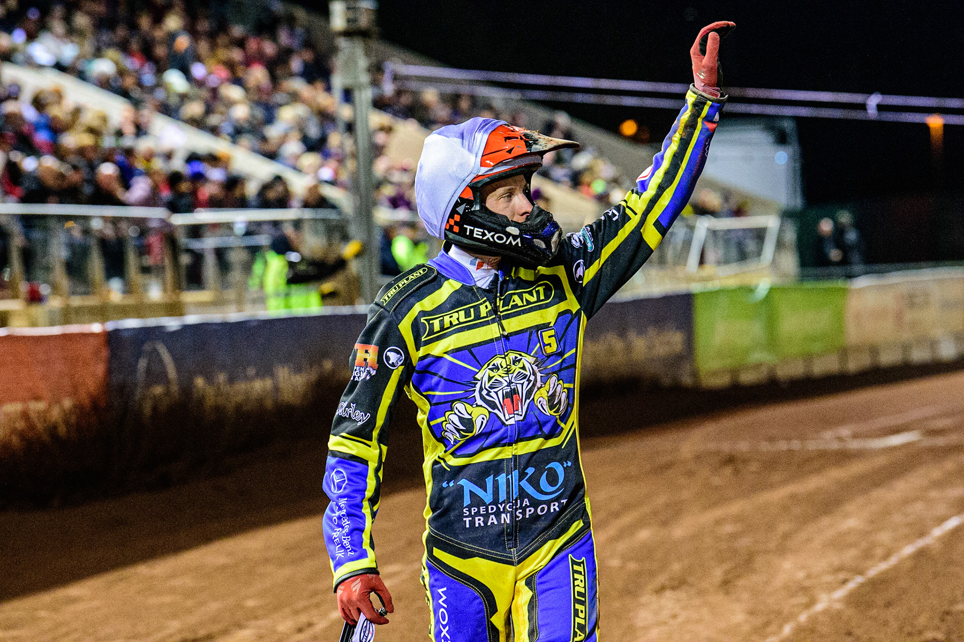 Tobiasz Musielak  waves to the Sheffield fans after his fall during the SGB Premiership Grand Final 1st leg between Belle Vue Aces and Sheffield Tigers at the National Speedway Stadium, Manchester on Monday 10th October 2022. (Credit: Ian Charles | MI News)