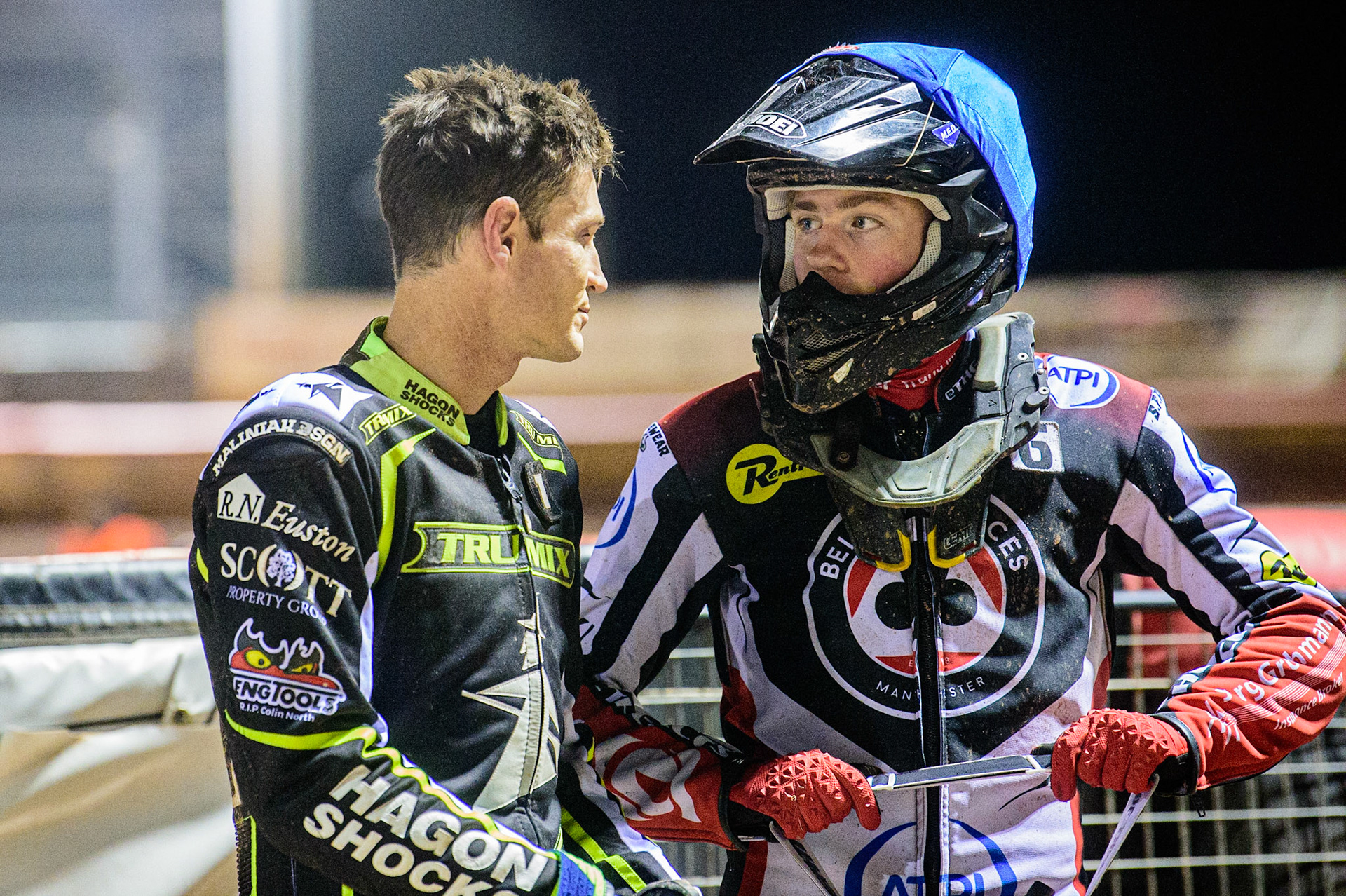 Jason Doyle  (left) chats with Norick Blodorn  during the SGB Premiership Semi Final 2nd Leg between Belle Vue Aces and Ipswich Witches at the National Speedway Stadium, Manchester on Monday 3rd October 2022. (Credit: Ian Charles | MI News)