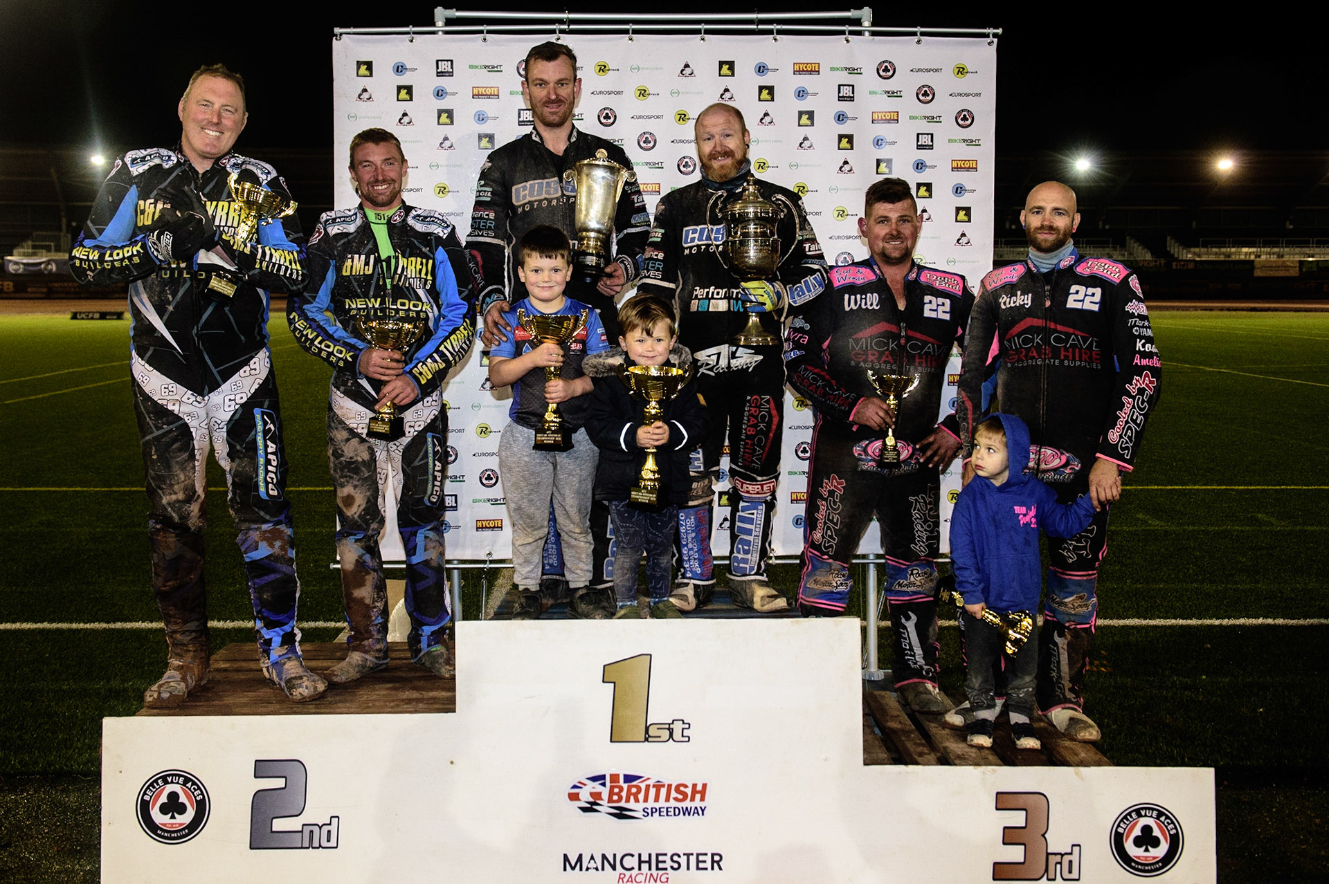 MANCHESTER, UK. OCT 30TH   Sidecar Top 3: (l-r) Matt Tyrell &amp; Liam Brown, (2nd), Mark Cossar &amp; Gareth Williams  (winners), Will Penfold &amp; Ricky Pay  (3rd) during the Manchester Masters Sidecar Speedway and Flat Track Racing at the National Speedway Stadium, Manchester on Saturday 30th October 2021. (Credit: Ian Charles | MI News)